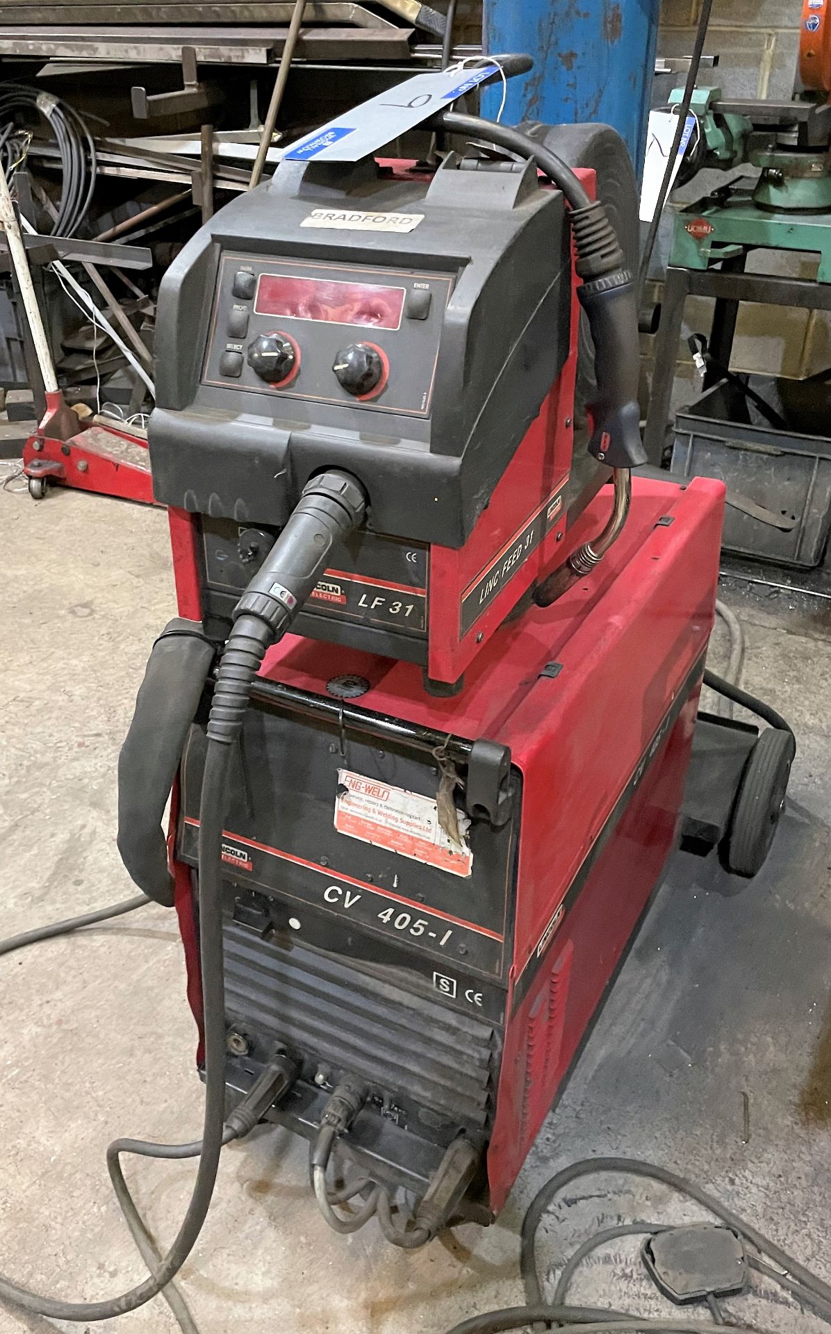 A Lincoln Electric CV405-I Mig Welding Rectifier No.F1040250018 with wire feed unit.