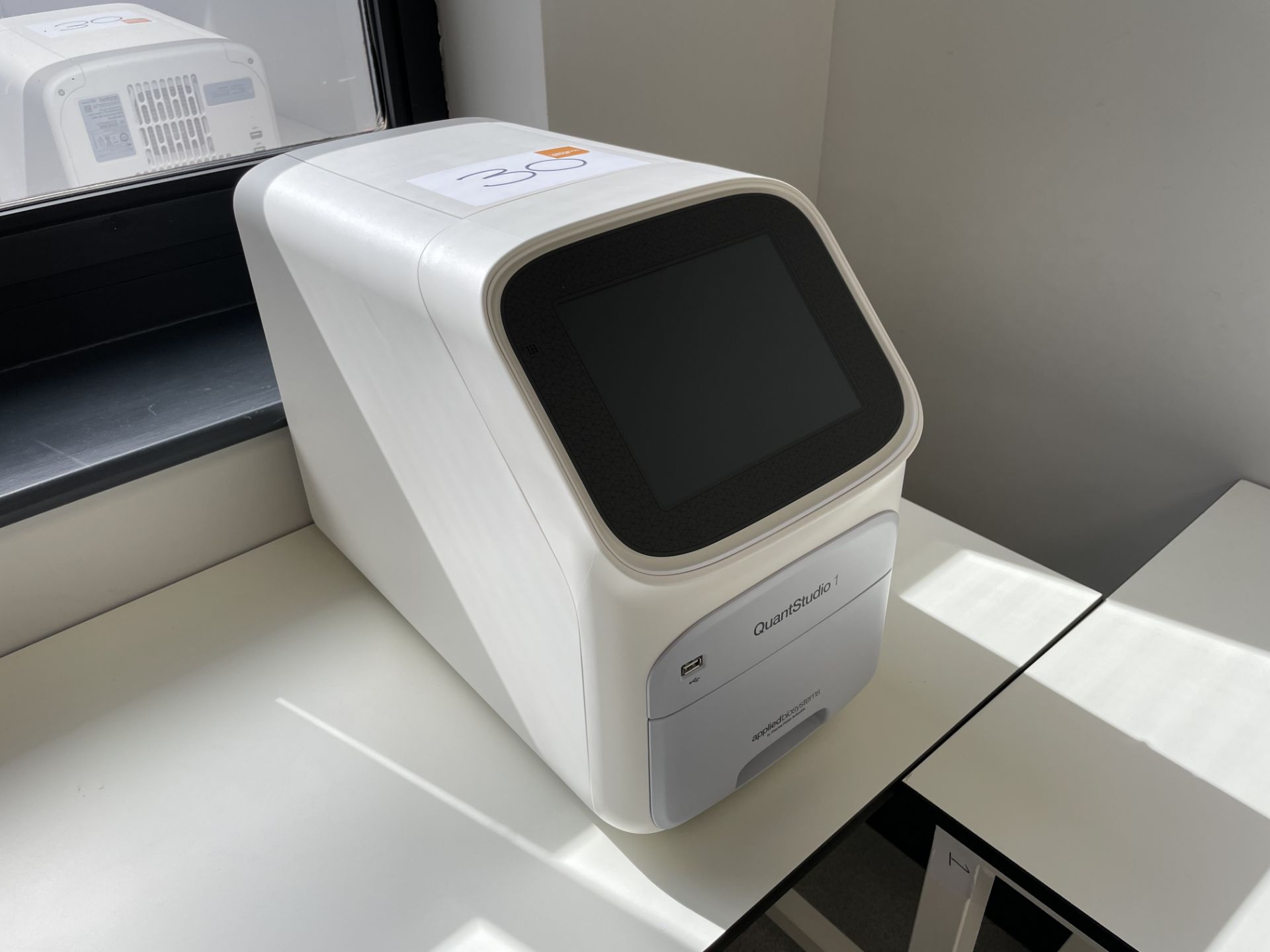 A Thermo Fisher Scientific/applied biosystems QuantStudio 1 Real-Time PCR instrument (96-Well 0.