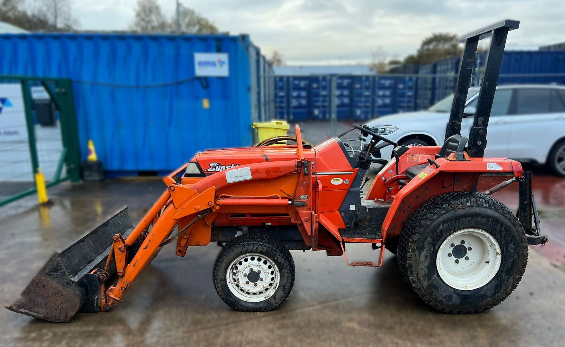 A Kubota Sunshine L1-215 Compact Utility Tractor with Monroematic Auto Controls, 1350mm bucket, - Image 6 of 8