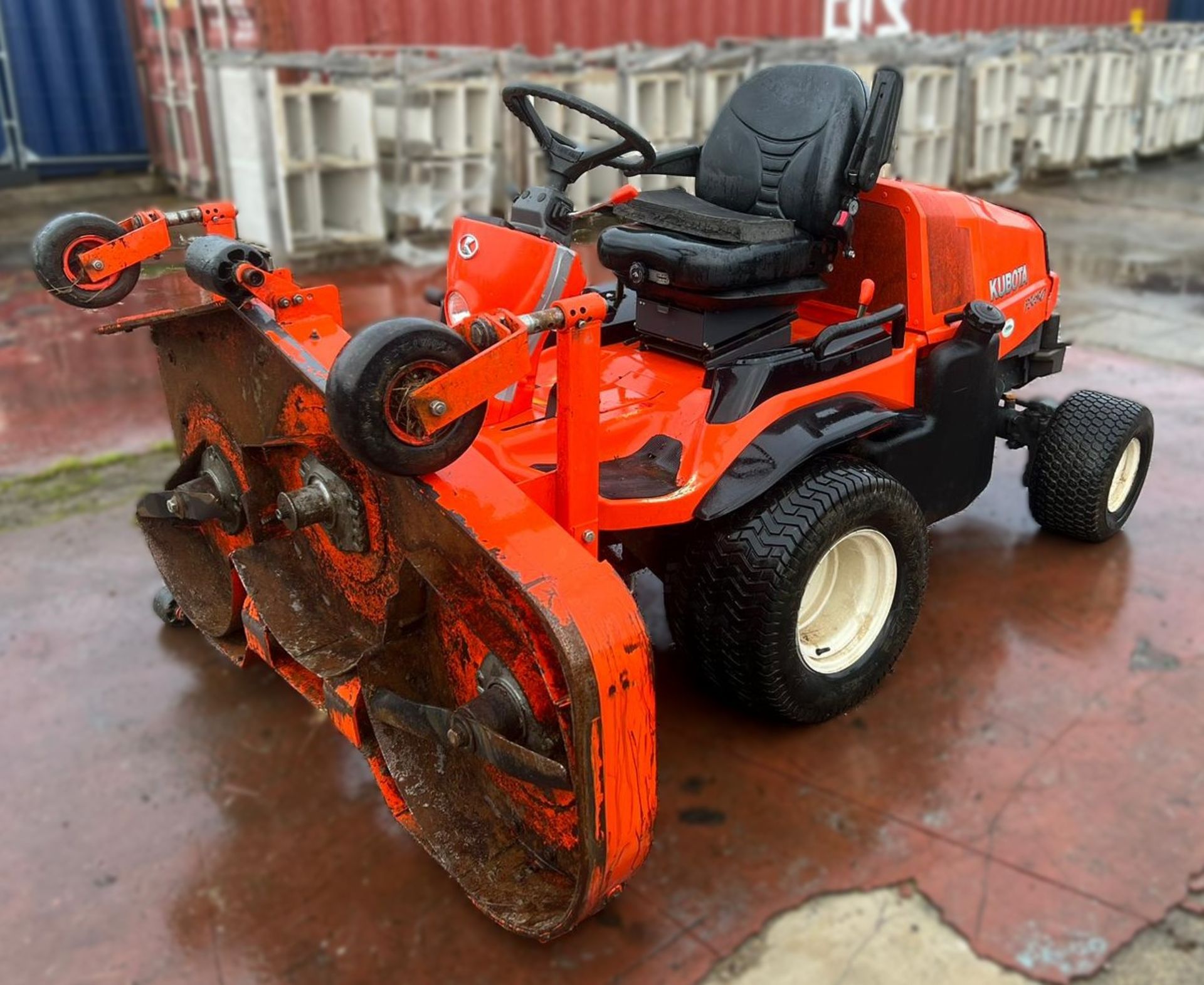 A Kubota F3680-EC 4WD Ride On Mower with 3 blade Mower Deck (one blade missing) and towing hitch, - Image 2 of 13