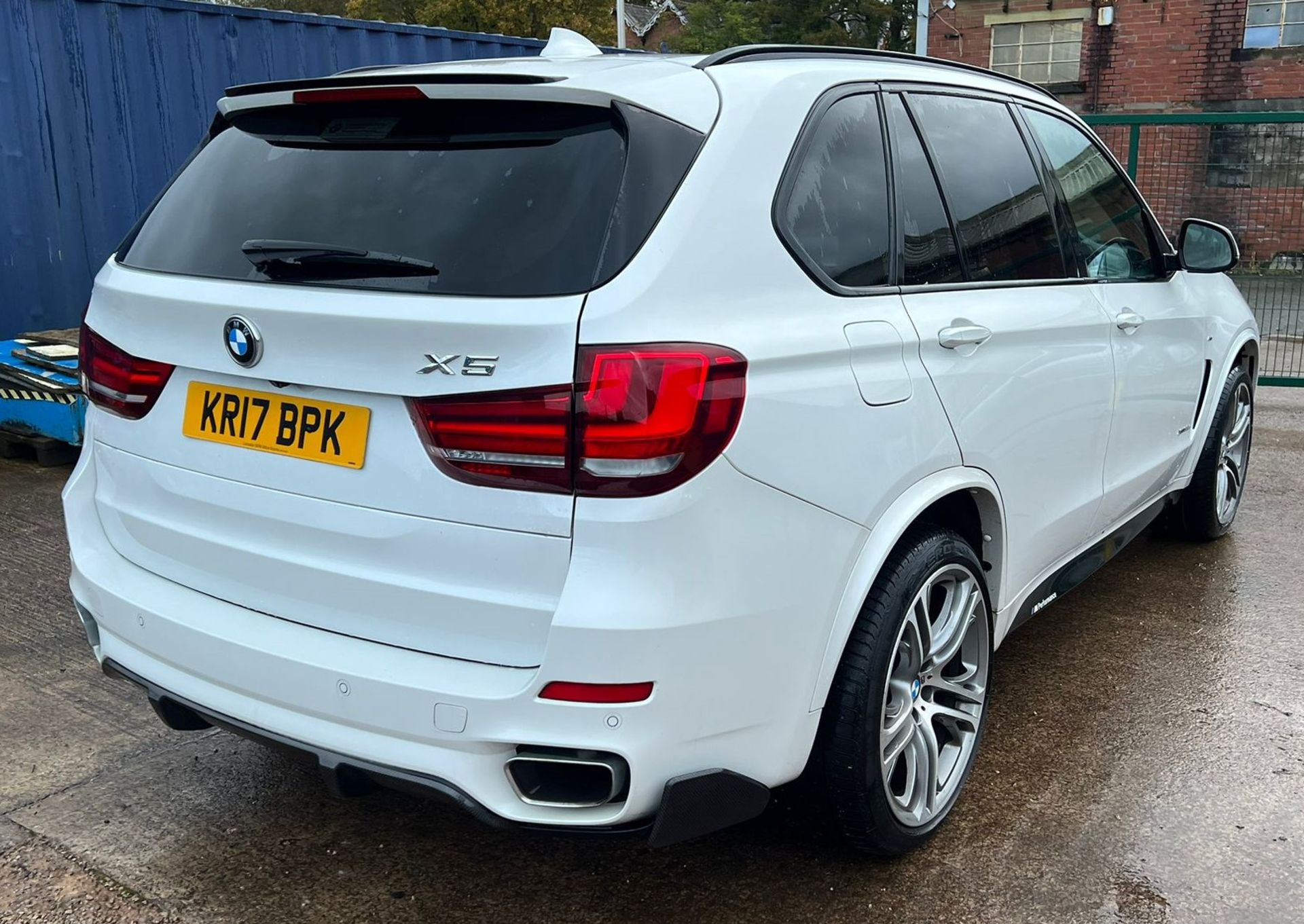 A BMW X5 M Class Performance X Drive 30d SUV Reg. No.KR17BPK, white, first registered 29/6/2017, - Image 5 of 32