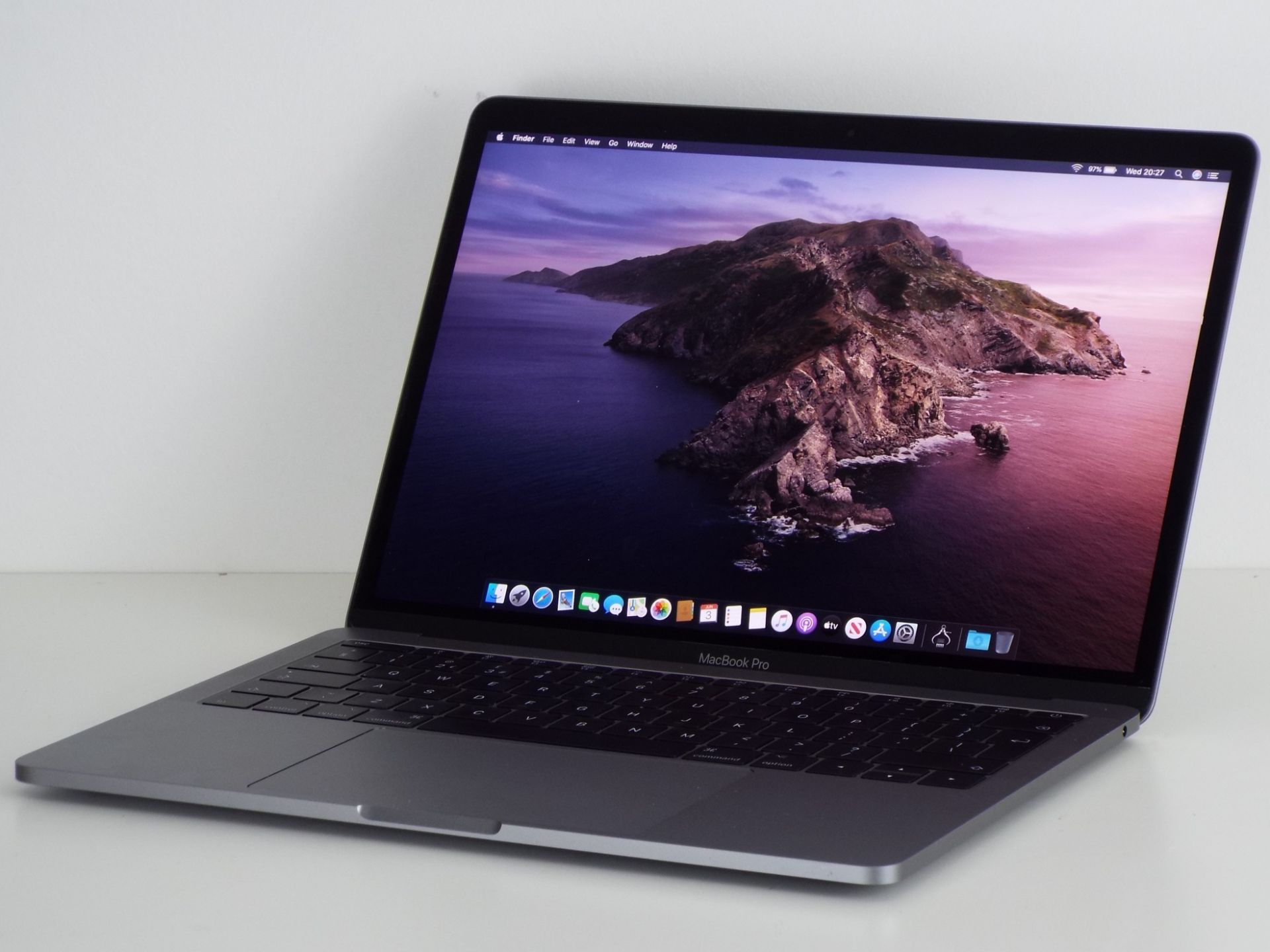 Apple MacBook Pro 13” Monterey Core i5-7360U 16GB DDR3 256GB SSD Webcam Office