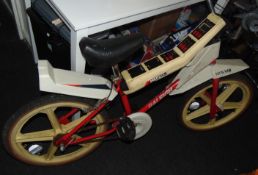 AZ129 A Very Rare Highly Collectable Vektar Bike Made By Raleigh In 1985