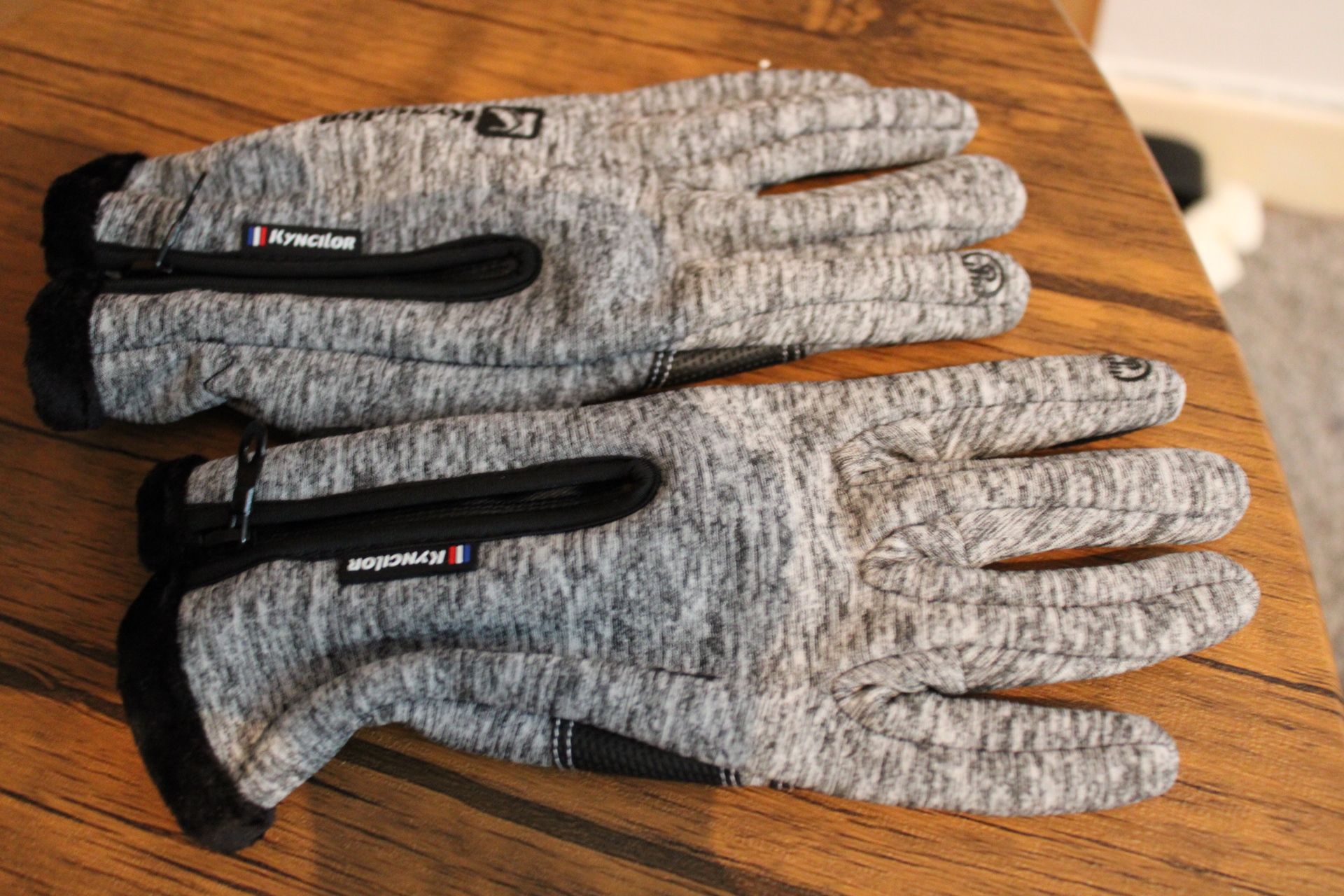 Joblot 3 X Grey Small Cycling Gloves - Image 2 of 2