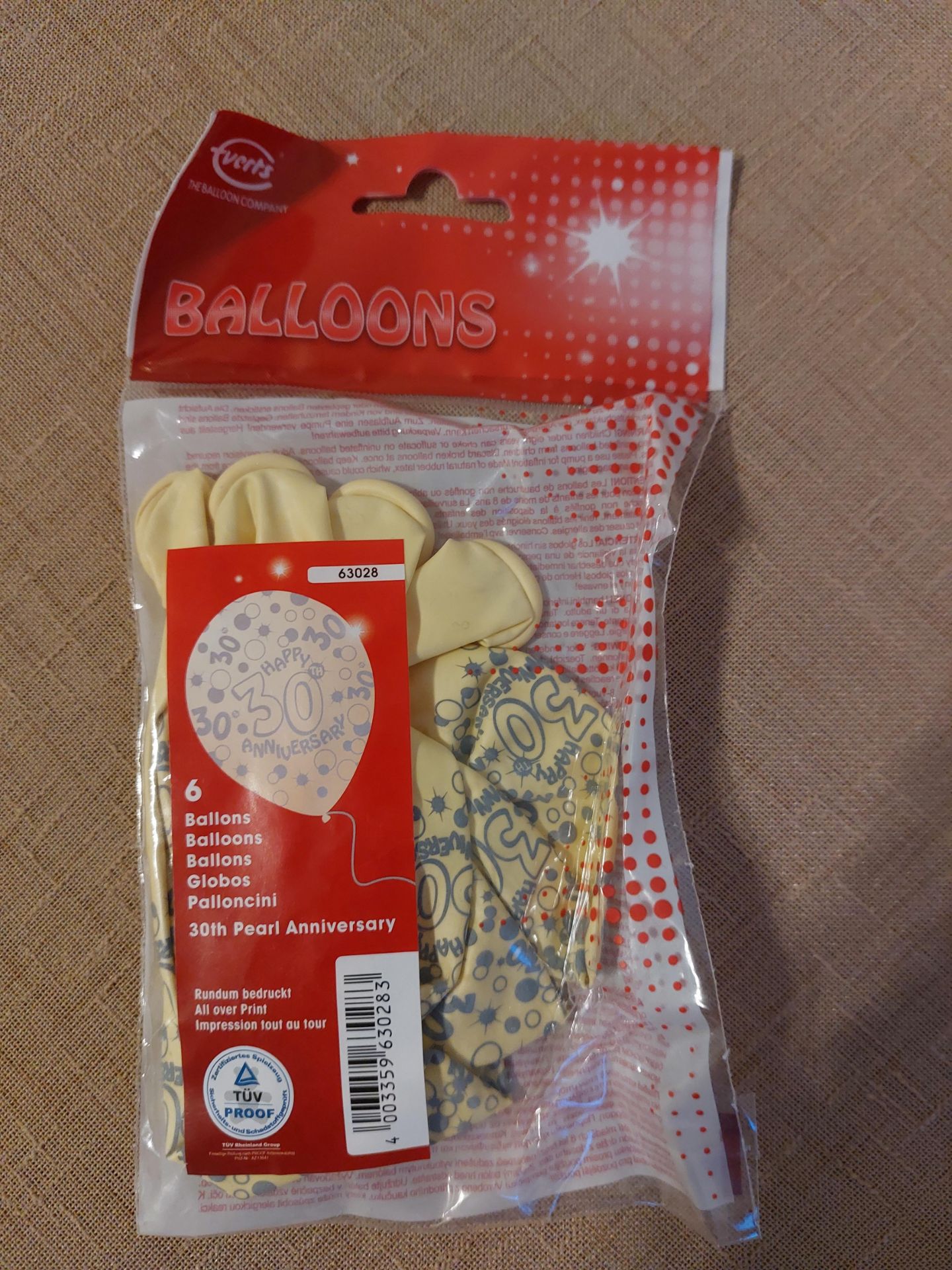 Cream Balloons 30th Anniversary X 396