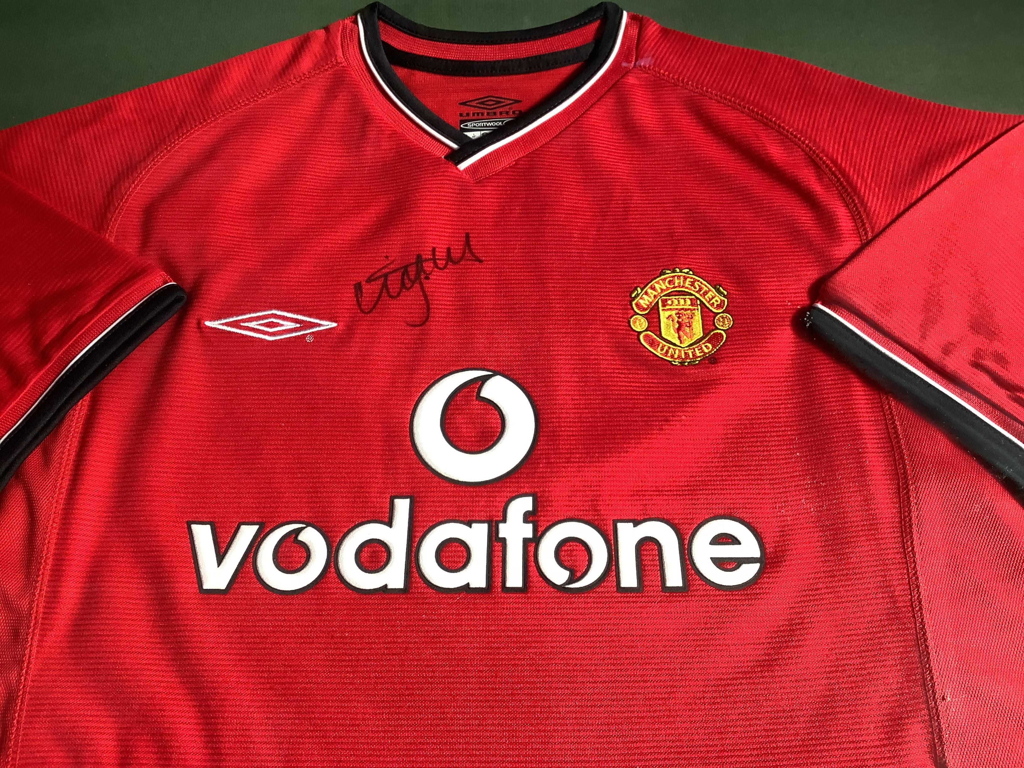 Manchester United Nicky Butt Signed Framed Shirt - Image 3 of 3