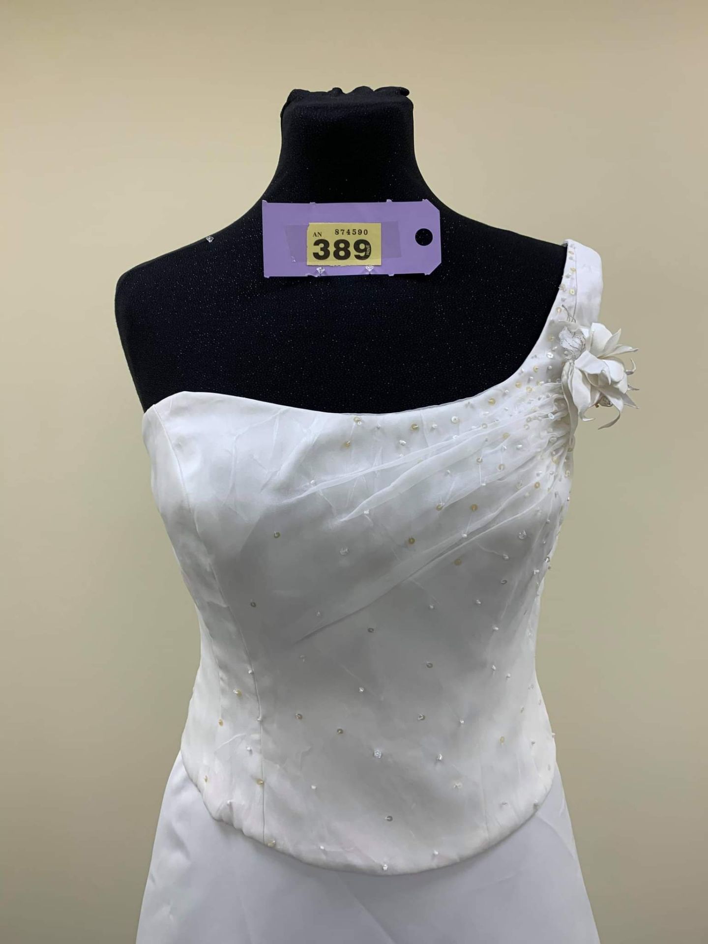 Wedding Dress DGC017 Size 12 Ivory One Shoulder Organza - Image 4 of 4