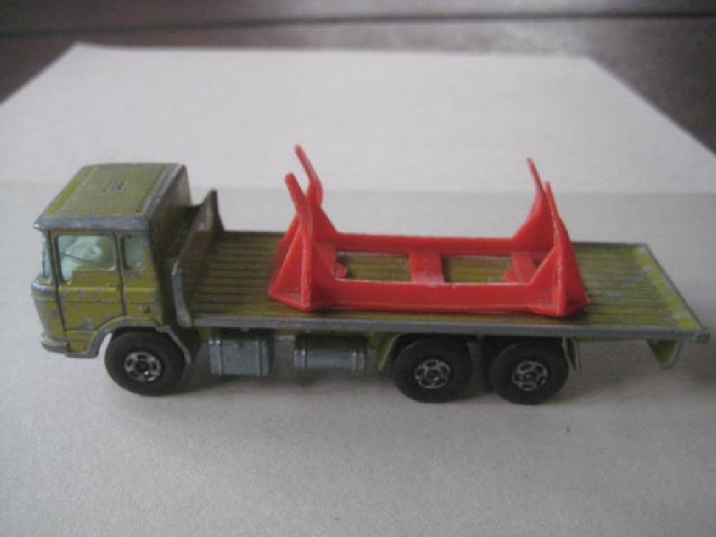 A Group of Vintage Matchbox Vehicles - Image 11 of 15