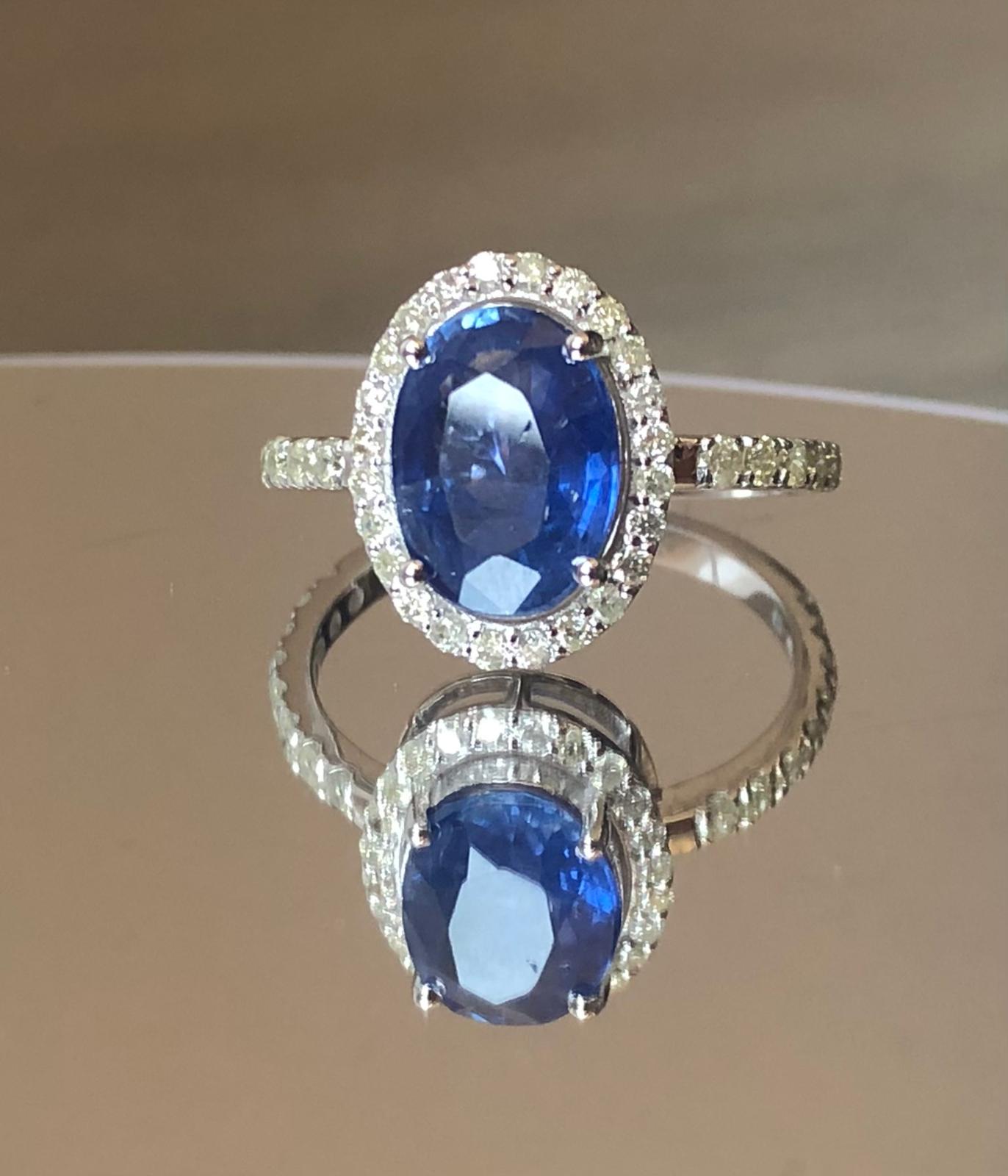 Beautiful Natural Ceylon Royal Blue Sapphire W Natural Diamonds & 18k Gold - Image 2 of 9