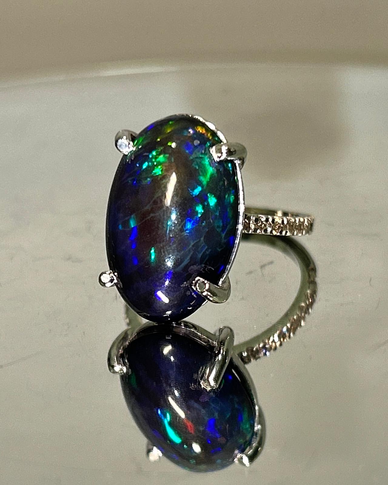 Beautiful 8.16 CT Natural Black Opal Ring With Natural Diamond & 18k Gold - Image 6 of 8