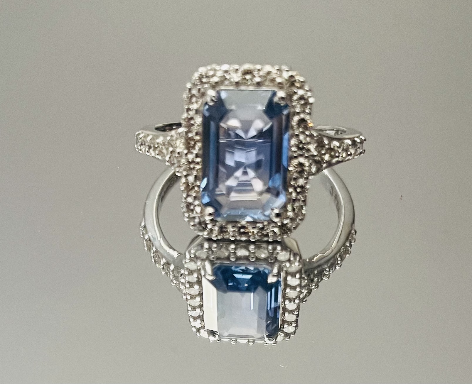 2.53 CT Unheated/untreated Cornflower Blue Sapphire Natural Diamonds & 18k Gold - Image 4 of 6