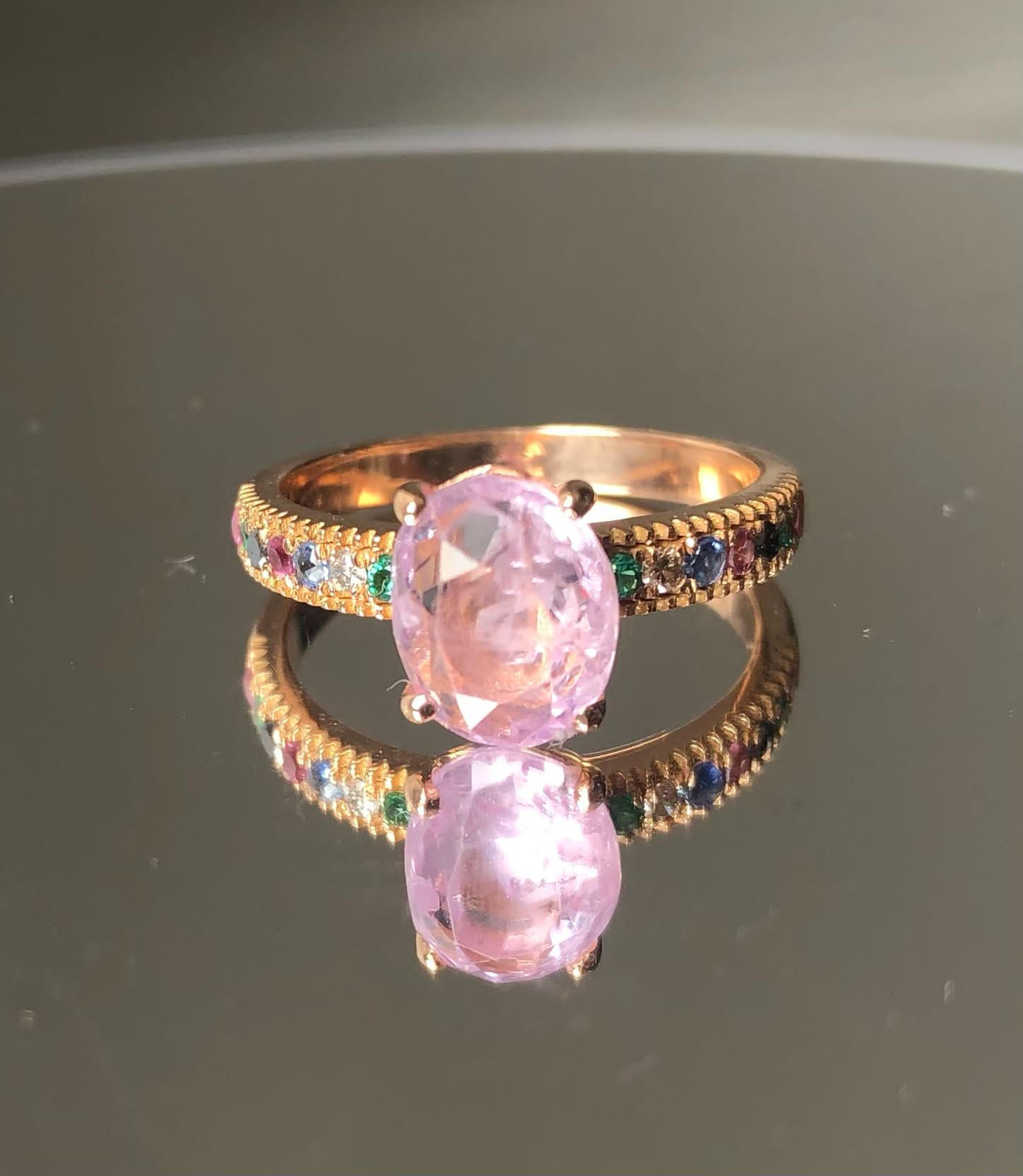 Beautiful Natural Ceylon Pink Sapphire With Natural Diamonds & 18k White Gold - Image 8 of 11