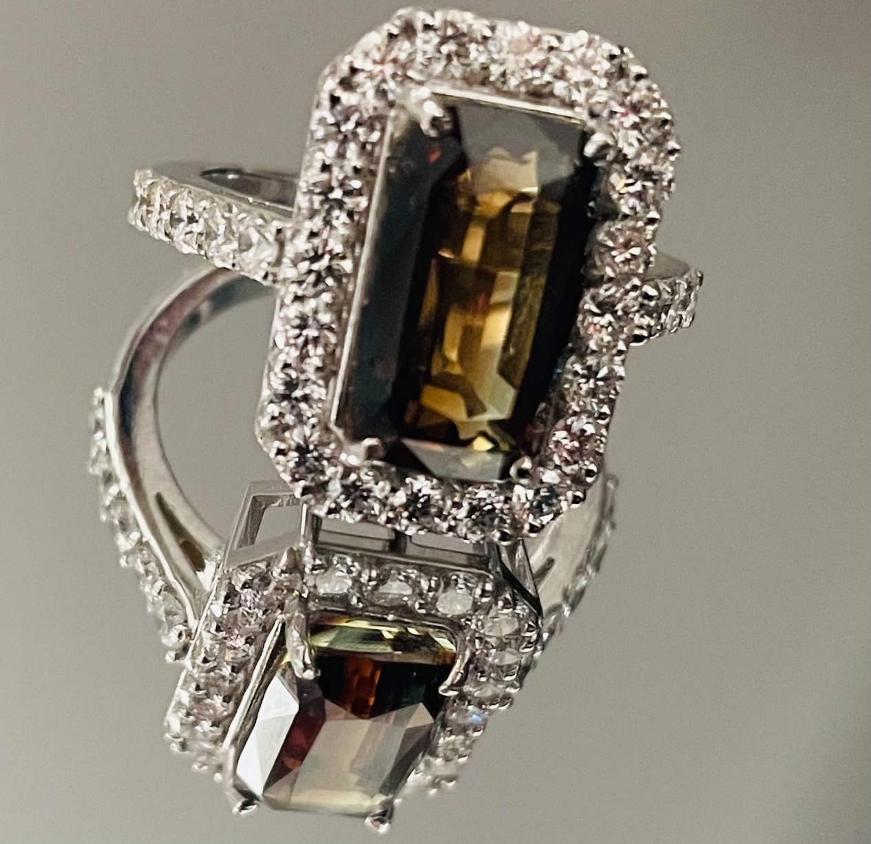 5.07 Ct Natural Alexandrite Ring Unheated Untreated with Diamonds & 18k Gold - Image 5 of 6