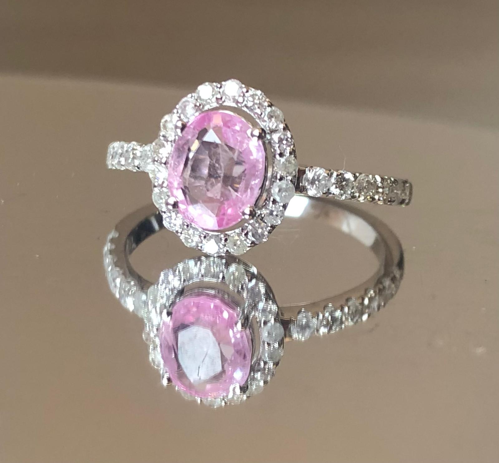 Beautiful Natural Ceylon Pink Sapphire With Diamonds & 18k Gold - Image 5 of 9