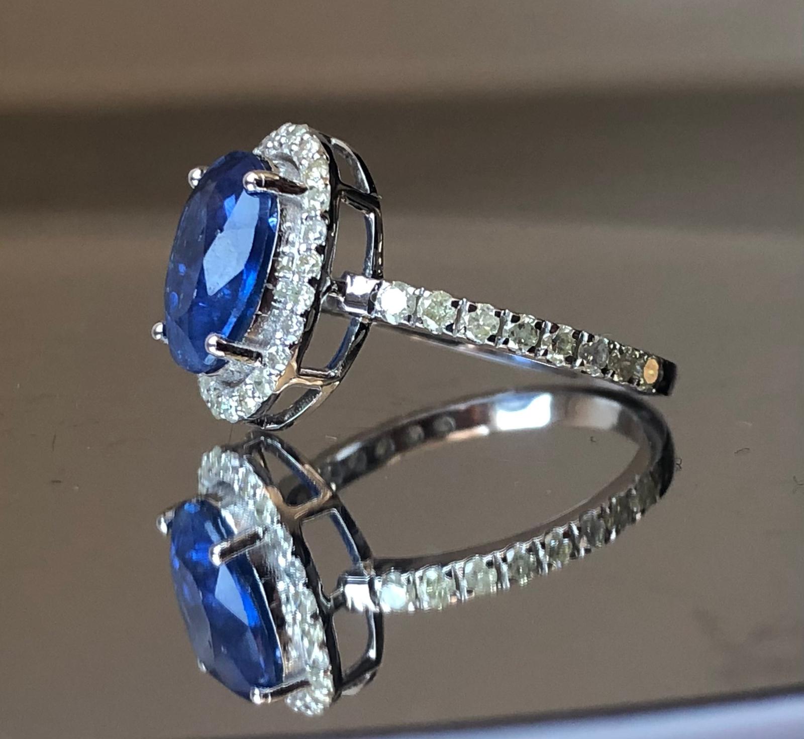 Beautiful Natural Ceylon Royal Blue Sapphire W Natural Diamonds & 18k Gold - Image 5 of 9
