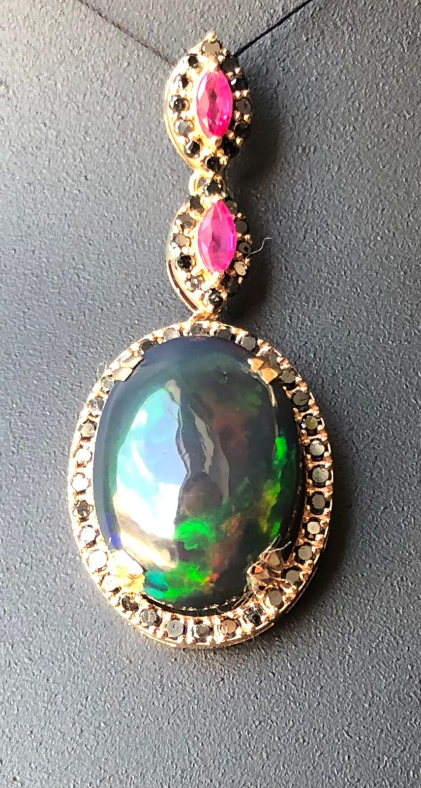 Beautiful Natural 5.40cts Black Opal Pendant Ruby & Diamonds & 18k Rose Gold - Image 10 of 14