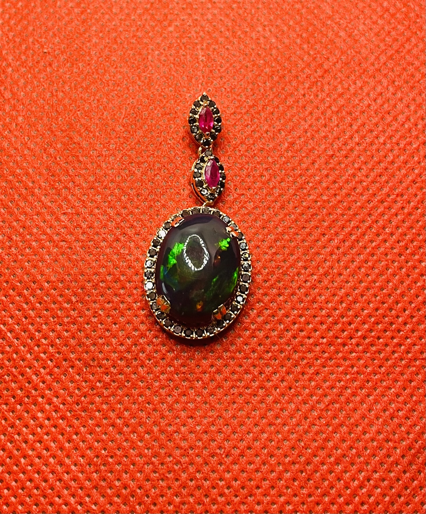 Beautiful Natural 5.40cts Black Opal Pendant Ruby & Diamonds & 18k Rose Gold