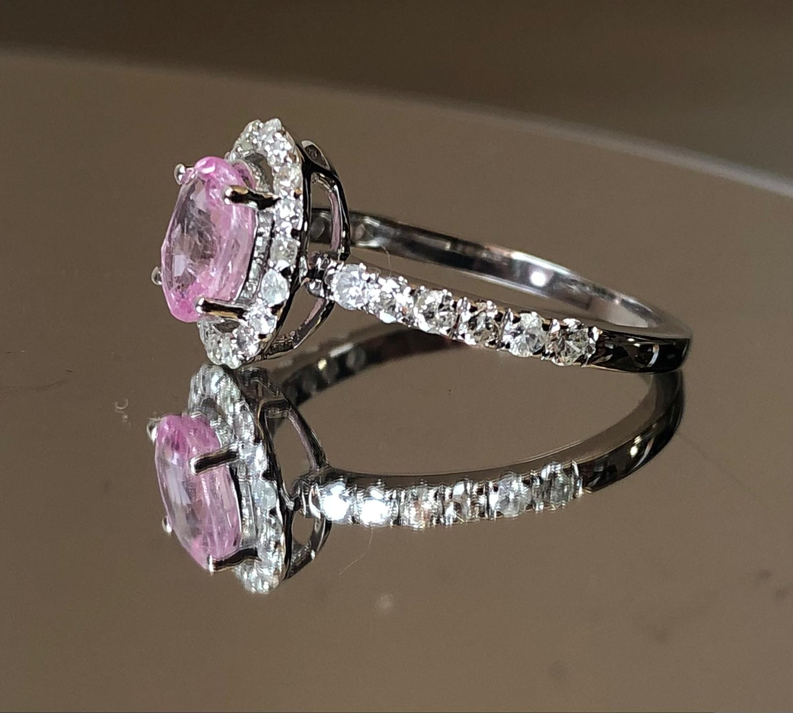 Beautiful Natural Ceylon Pink Sapphire With Diamonds & 18k Gold - Image 8 of 9