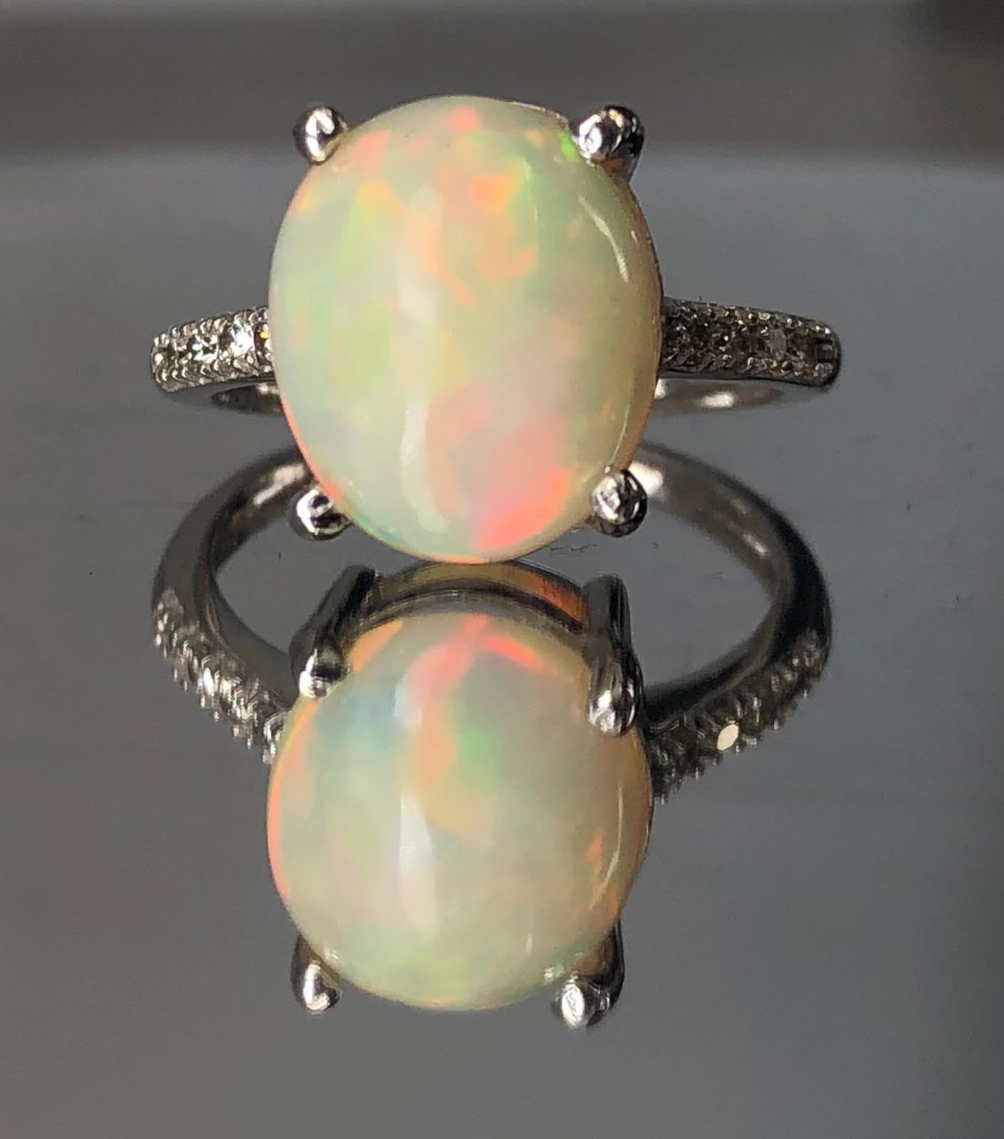 Beautiful Natural 3.15k Fire Opal Ring With Natural Diamonds and 18k Gold - Image 7 of 13