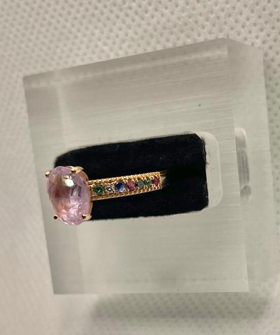 Beautiful Natural Ceylon Pink Sapphire With Natural Diamonds & 18k White Gold - Image 4 of 11