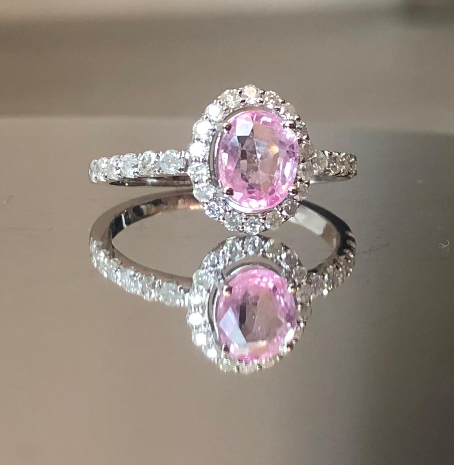 Beautiful Natural Ceylon Pink Sapphire With Diamonds & 18k Gold - Image 3 of 9