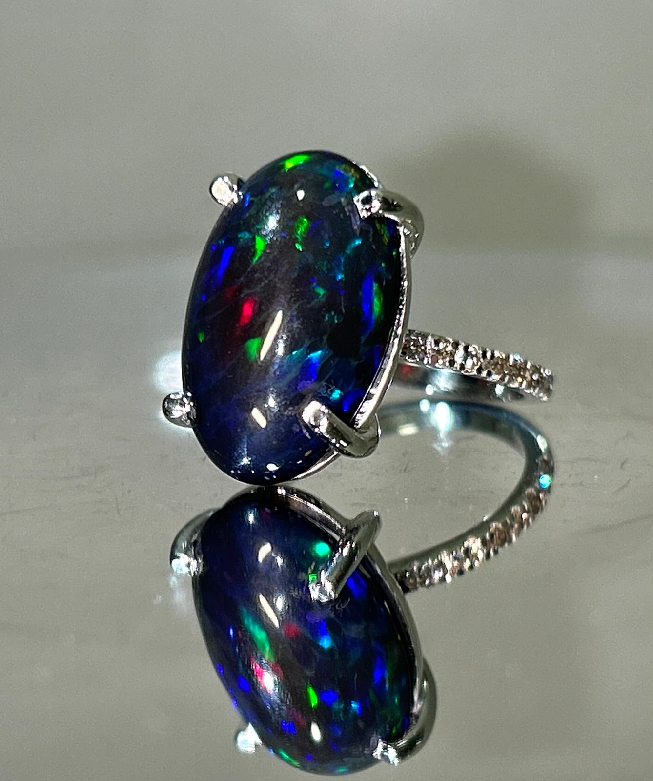 Beautiful 8.16 CT Natural Black Opal Ring With Natural Diamond & 18k Gold - Image 2 of 8