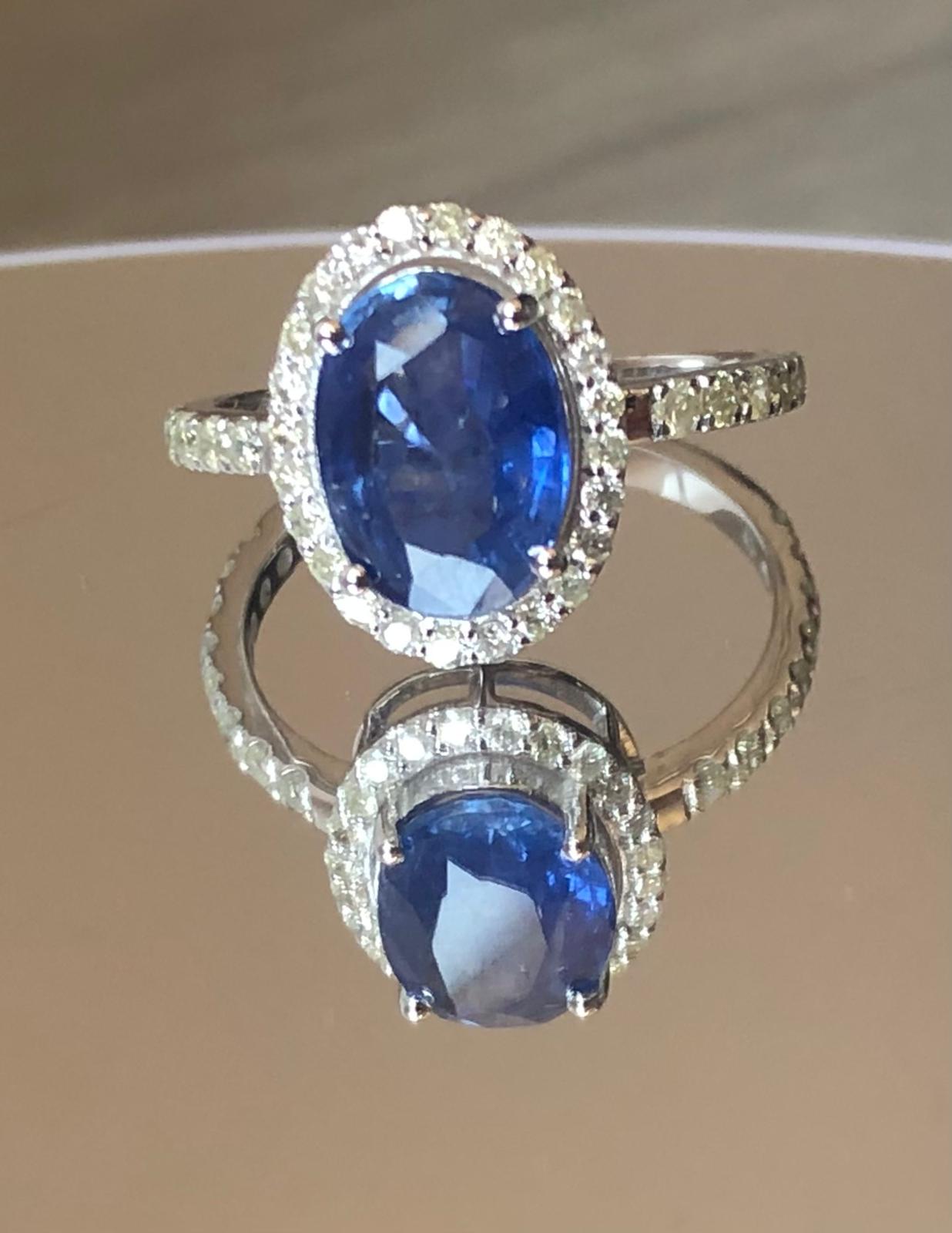 Beautiful Natural Ceylon Royal Blue Sapphire W Natural Diamonds & 18k Gold - Image 7 of 9