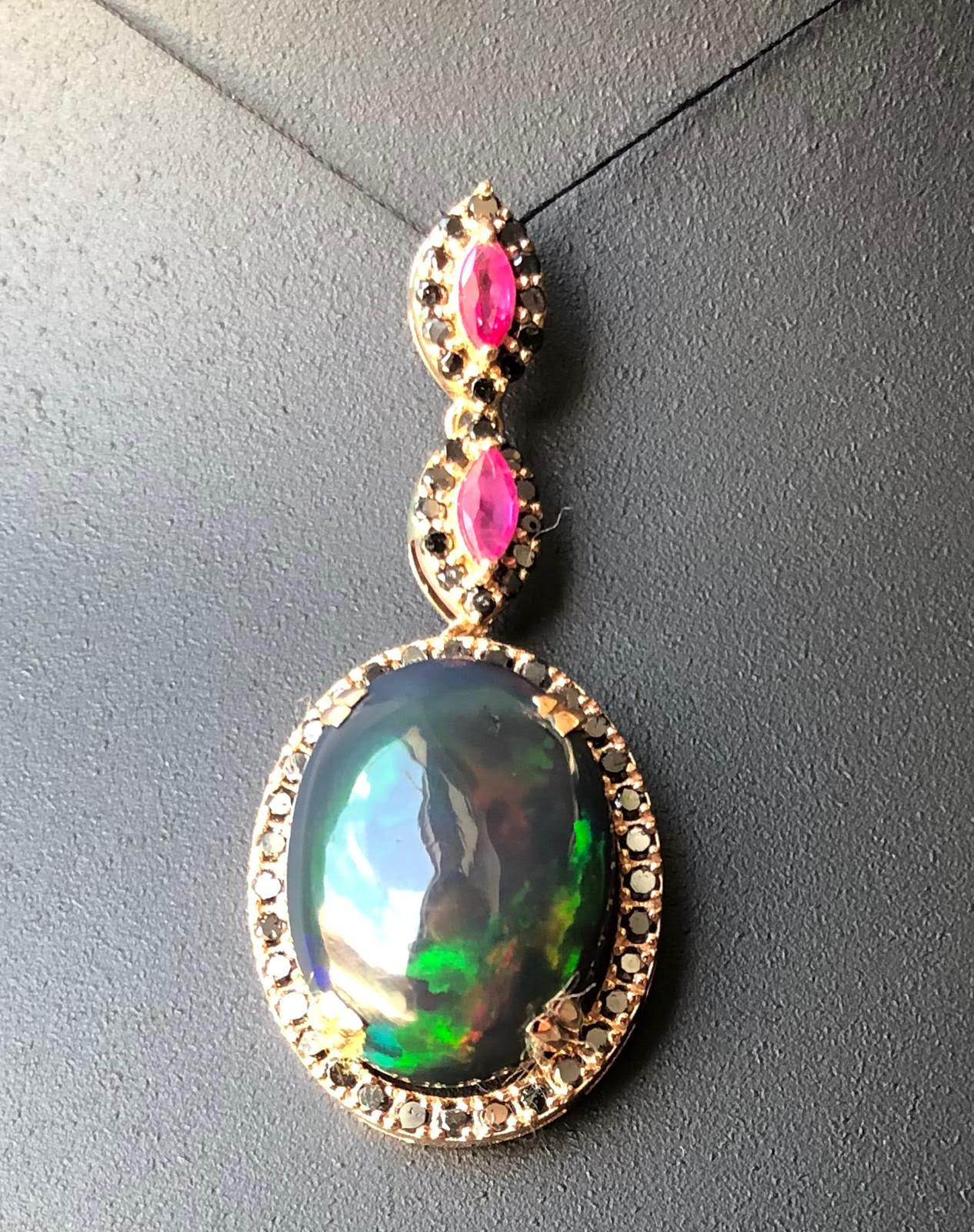 Beautiful Natural 5.40cts Black Opal Pendant Ruby & Diamonds & 18k Rose Gold - Image 8 of 14