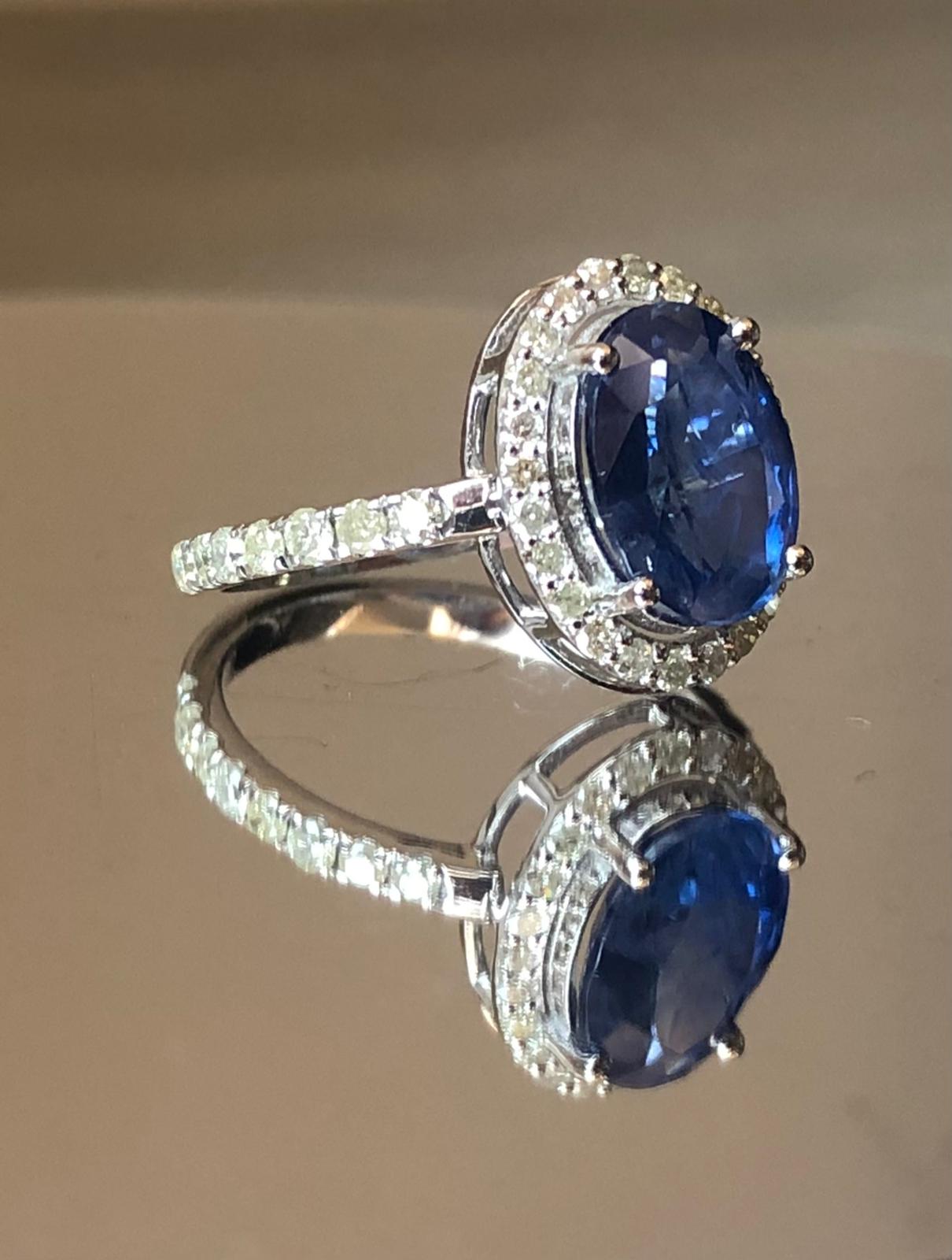 Beautiful Natural Ceylon Royal Blue Sapphire W Natural Diamonds & 18k Gold - Image 6 of 9