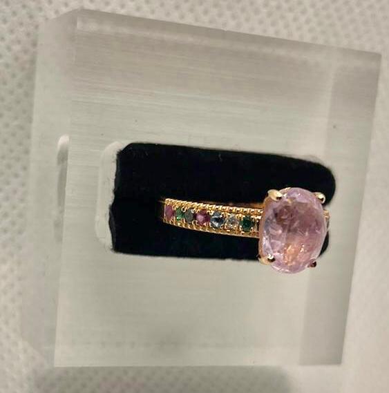 Beautiful Natural Ceylon Pink Sapphire With Natural Diamonds & 18k White Gold - Image 3 of 11