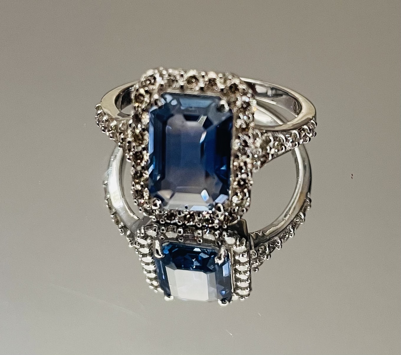 2.53 CT Unheated/untreated Cornflower Blue Sapphire Natural Diamonds & 18k Gold - Image 6 of 6