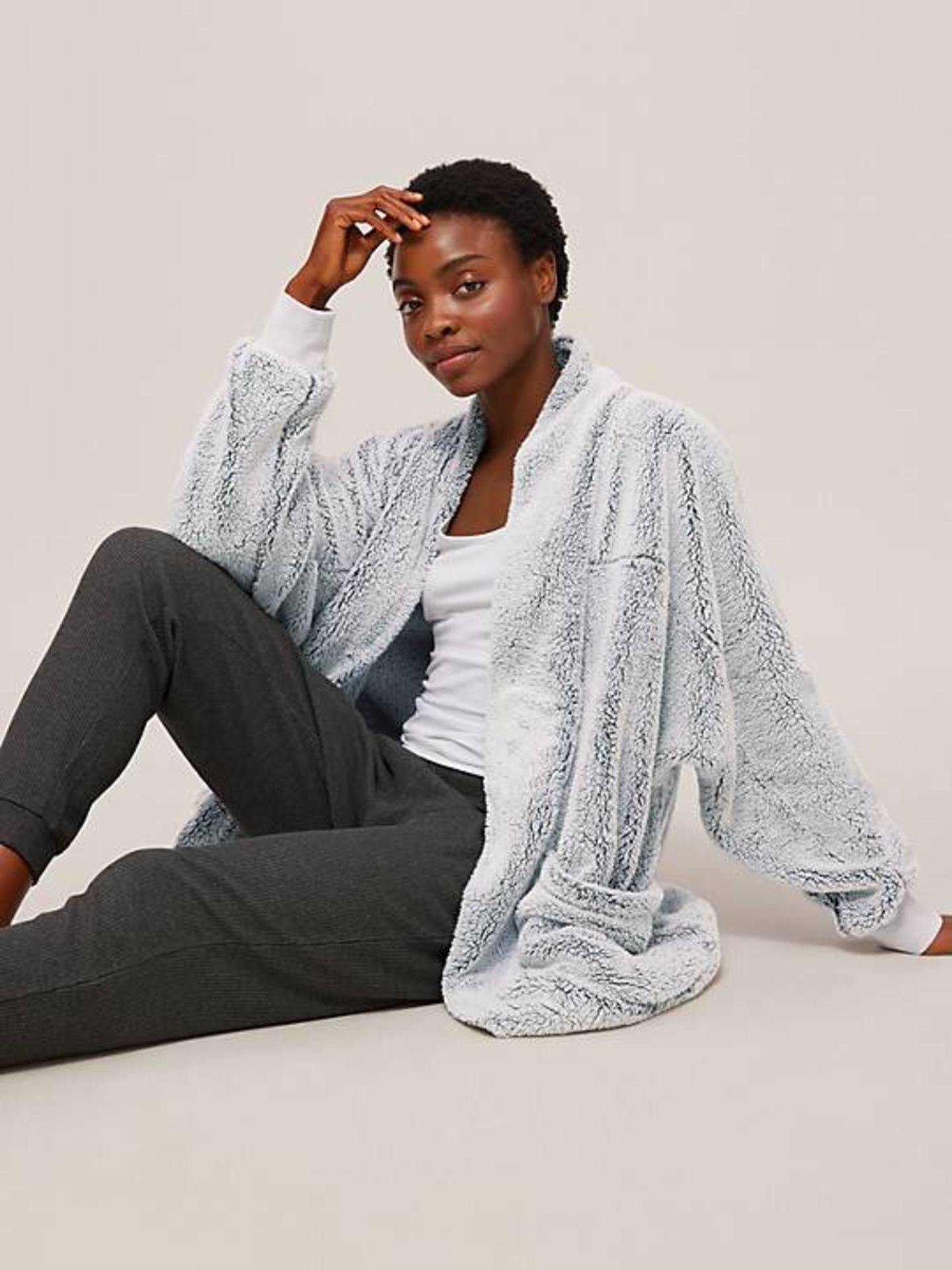 Pallet of Raw Customer Returns - Category - FASHION - P100126593 - Image 22 of 47