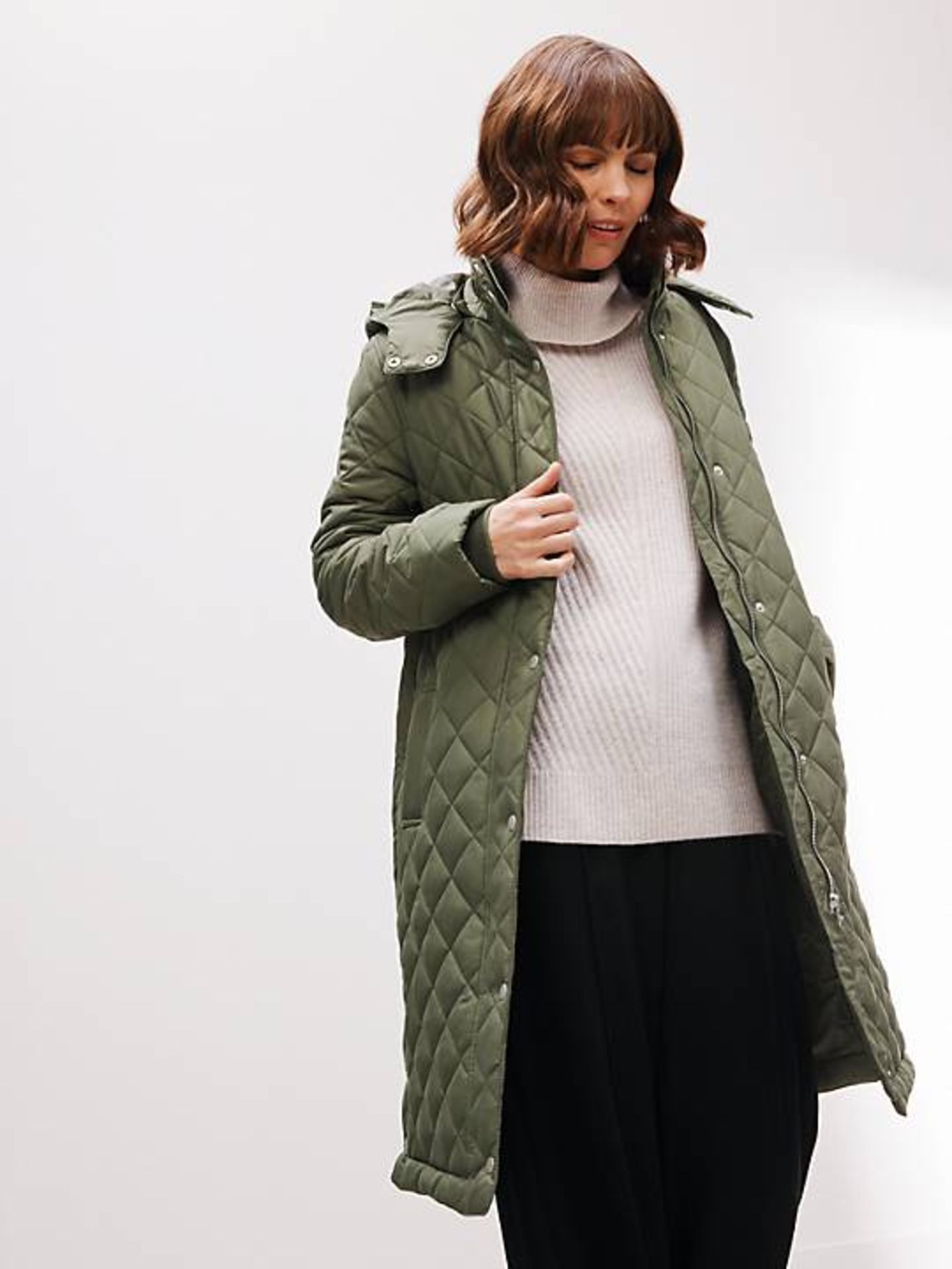 Pallet of Raw Customer Returns - Category - FASHION - P100126593 - Image 13 of 47