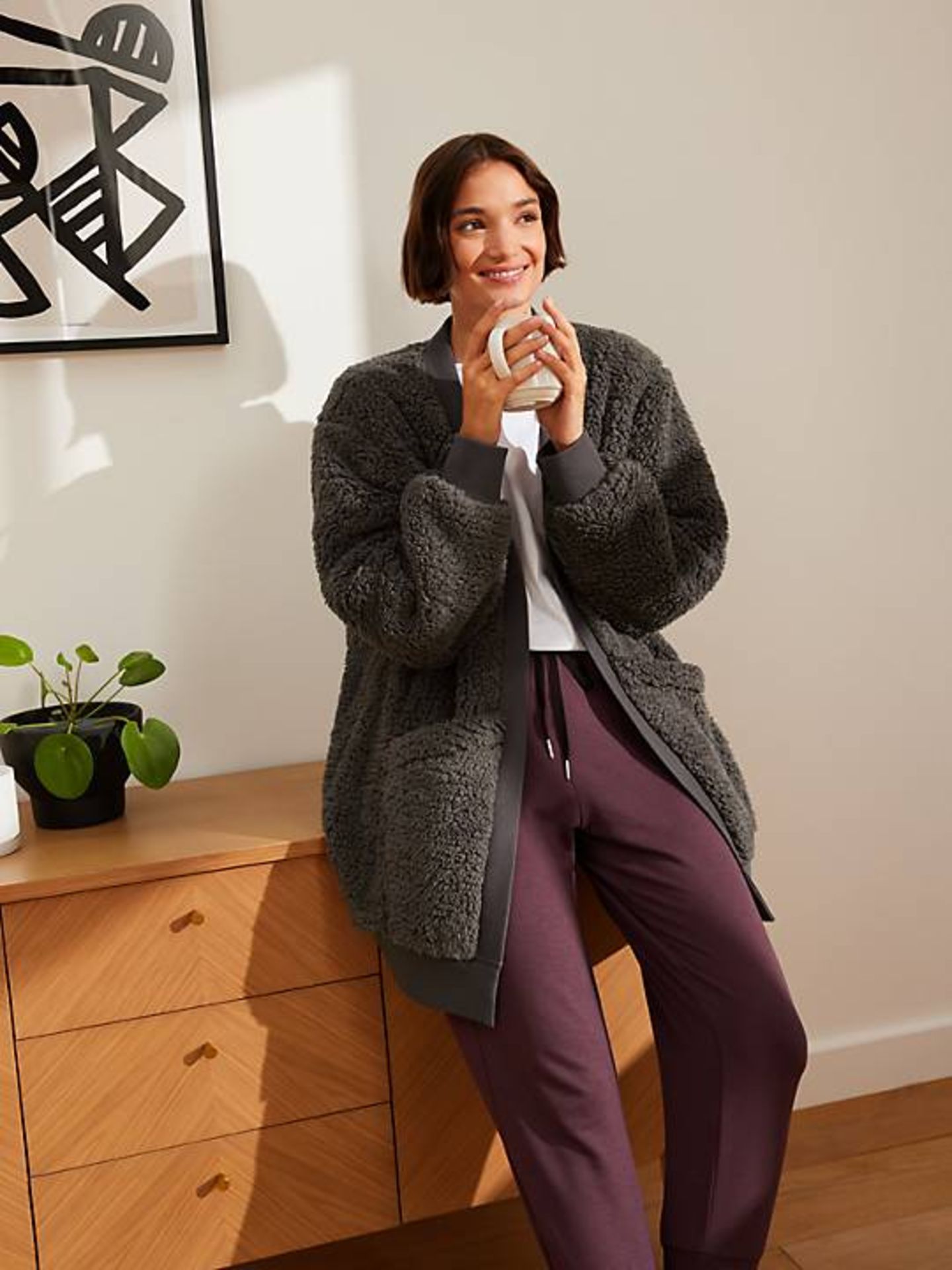 Pallet of Raw Customer Returns - Category - FASHION - P100126593 - Image 16 of 47