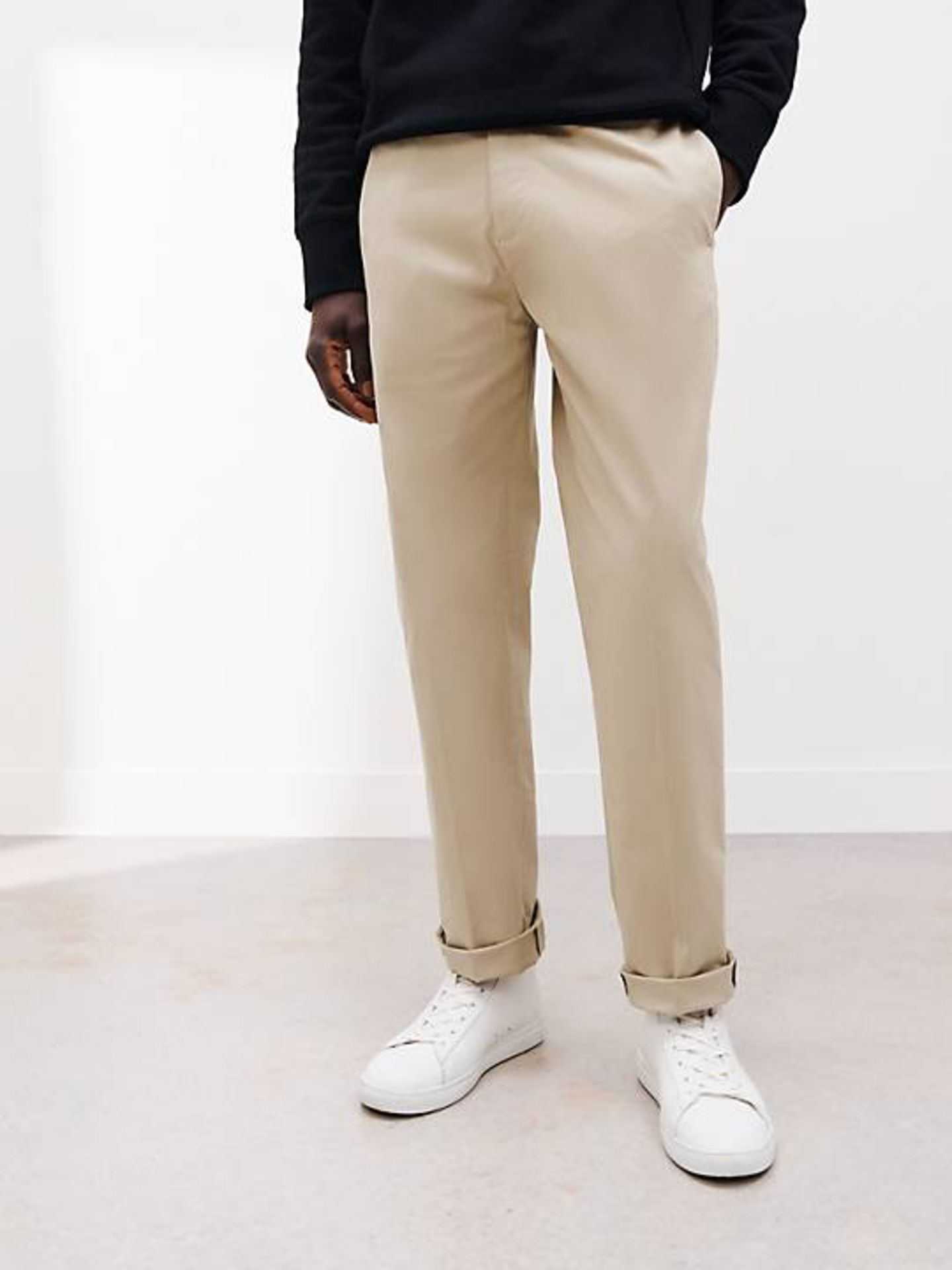 Pallet of Raw Customer Returns - Category - FASHION - P100126593 - Image 40 of 47