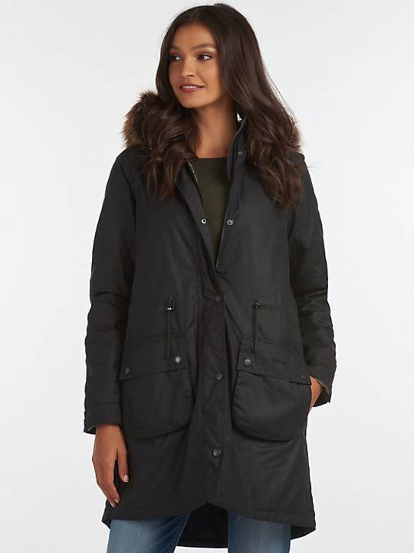 Pallet of Raw Customer Returns - Category - FASHION - P100126593 - Image 4 of 47