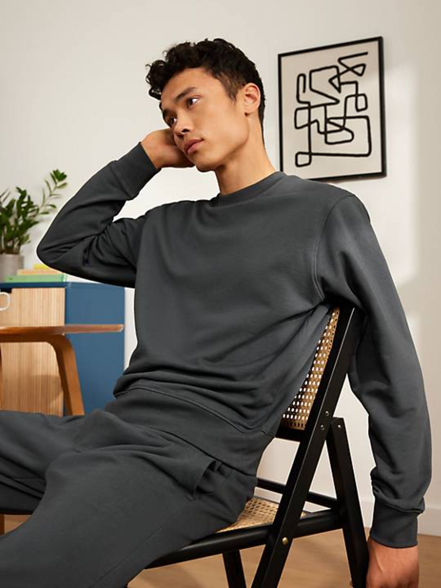 Pallet of Raw Customer Returns - Category - FASHION - P100126593 - Image 37 of 47