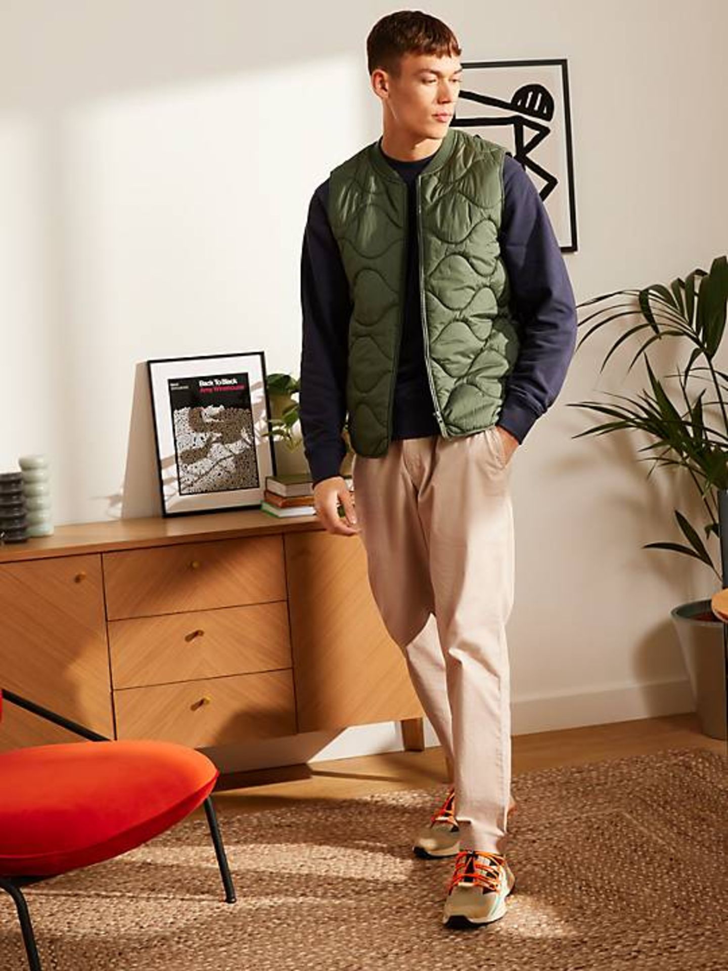 Pallet of Raw Customer Returns - Category - FASHION - P100126593 - Image 35 of 47