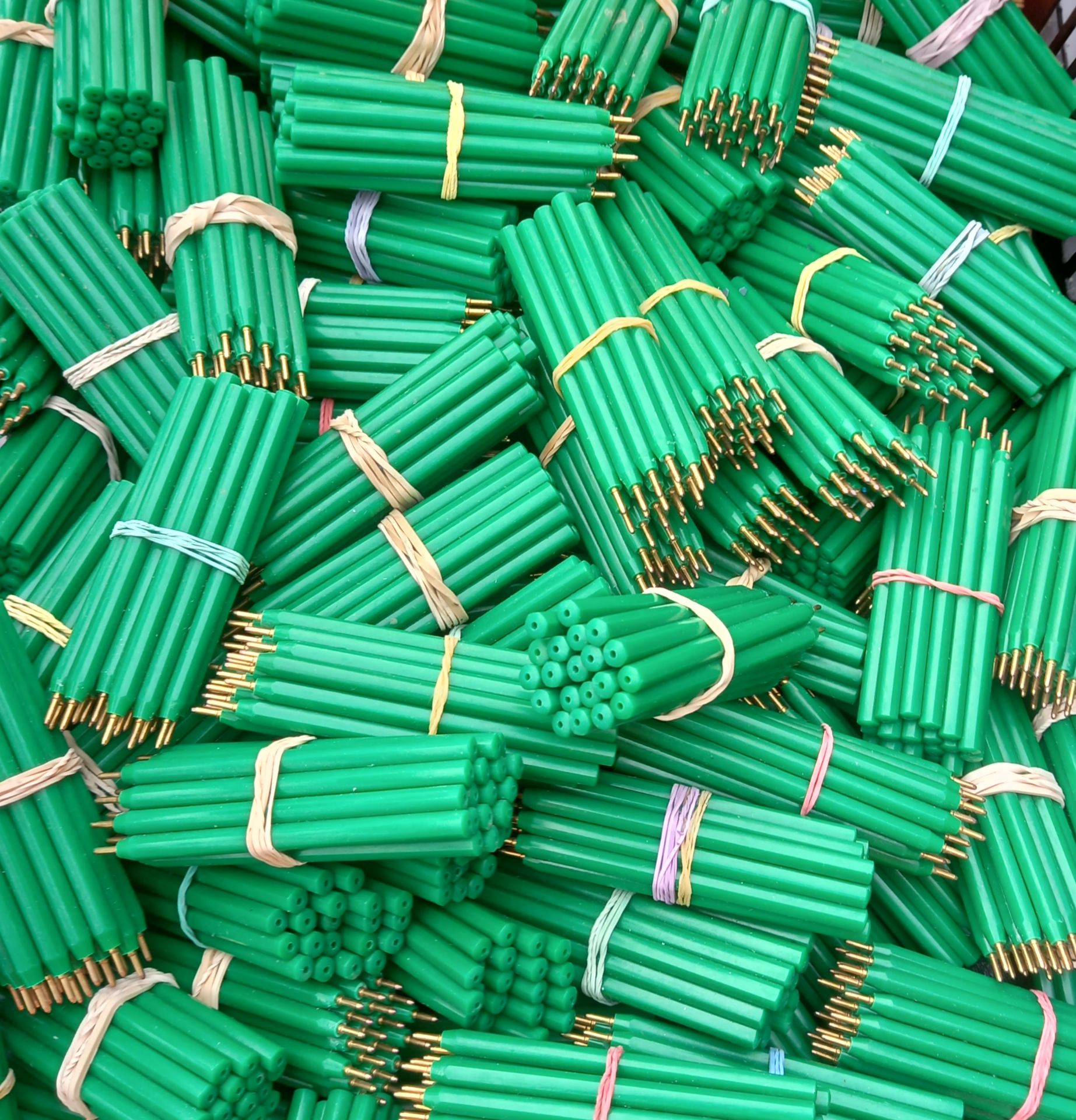 100 Brand New Green Plastic Pens.