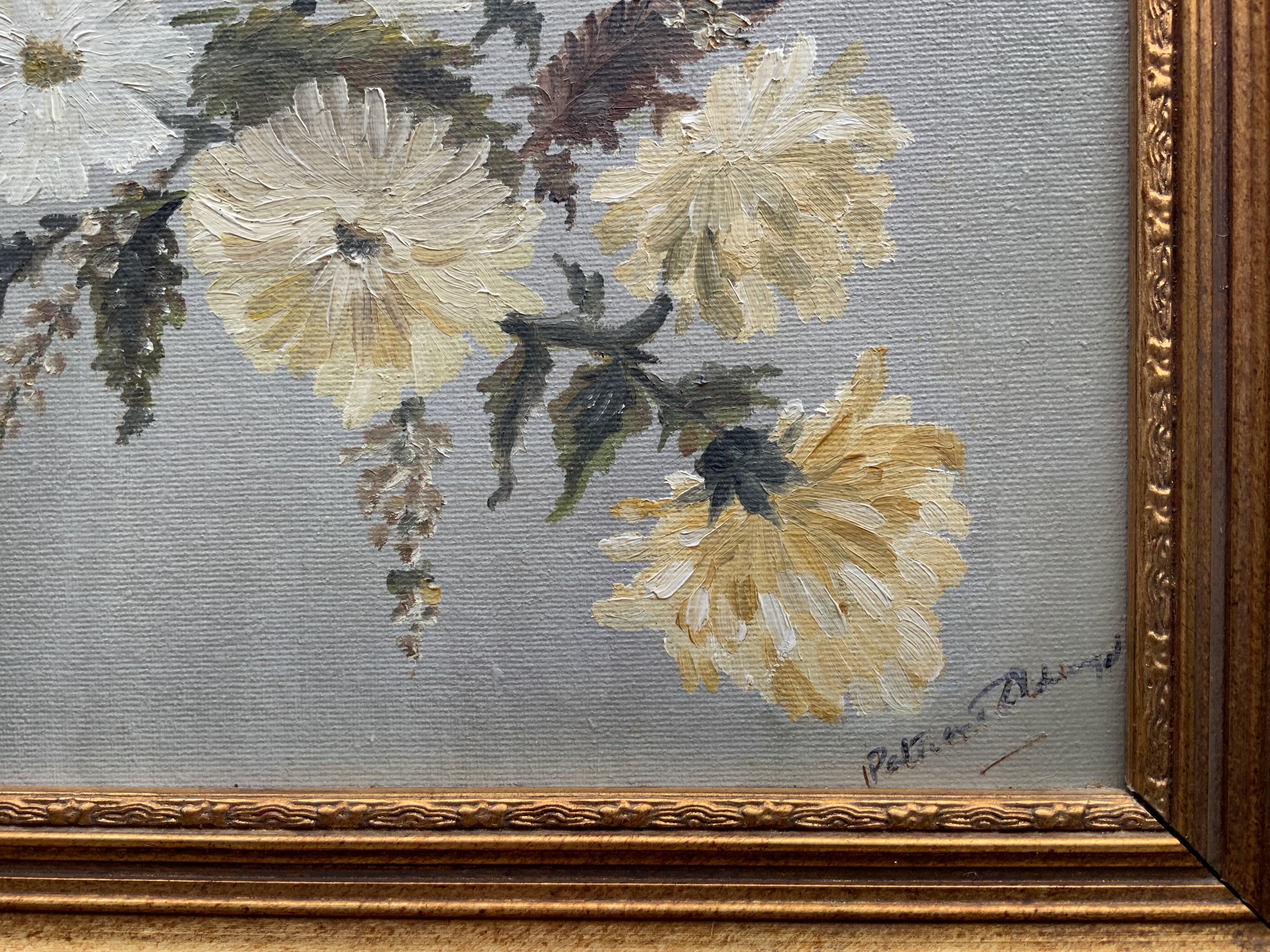 Still Life of Flowers Oil on Canvas Set In Gilded Frame English Signed 20th Century - Image 3 of 6