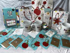 Y1/B - New Job Lot ''Thank you'' Teacher Large Gift Set, Mugs, Keyrings, Gift Bags, Scent, Planne...