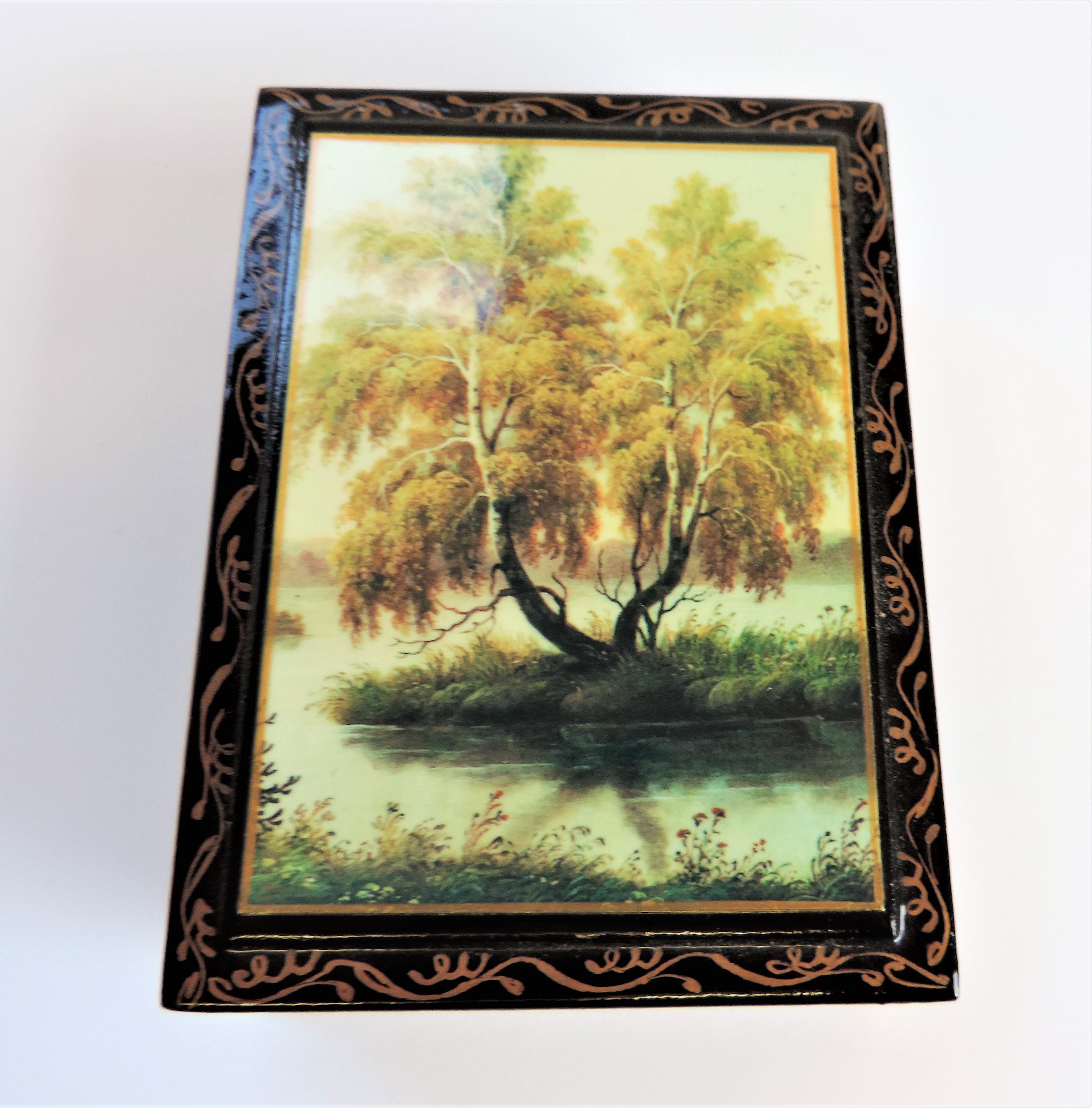 Vintage Russian Hand Painted Lacquer Box Signed by Artist - Image 5 of 5