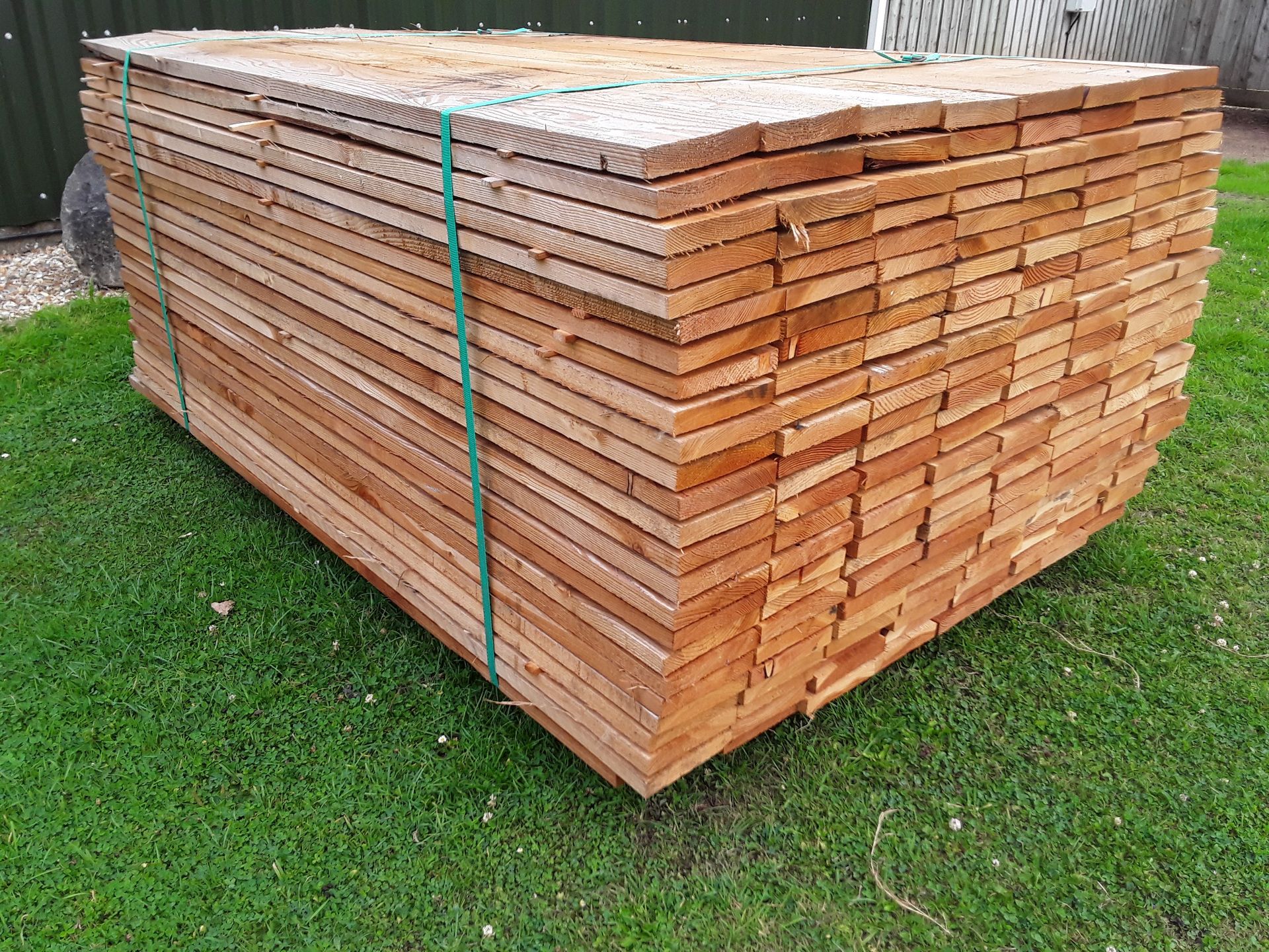 50x Softwood Fresh Sawn Mixed Larch / Douglas Fir Boards / Planks / Cladding 1" x 6" x 6FT - Image 4 of 4