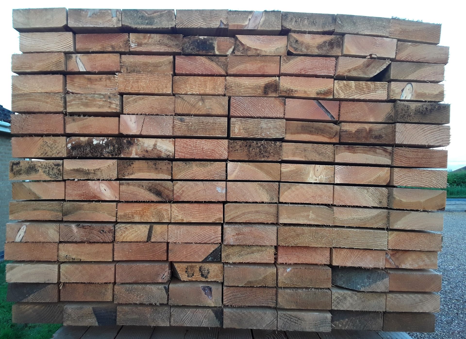 30x Softwood Timber Sawn Mixed Larch / Douglas Fir Fencing Rails 2" X 6" X 3M - Image 4 of 5