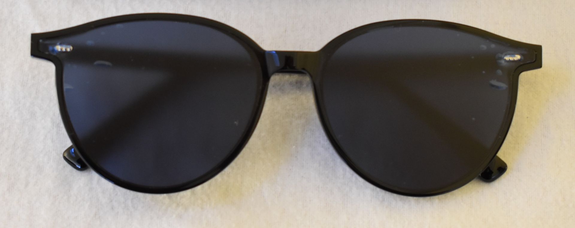 Gentle Monster Sunglasses Slo 01 - Image 2 of 2