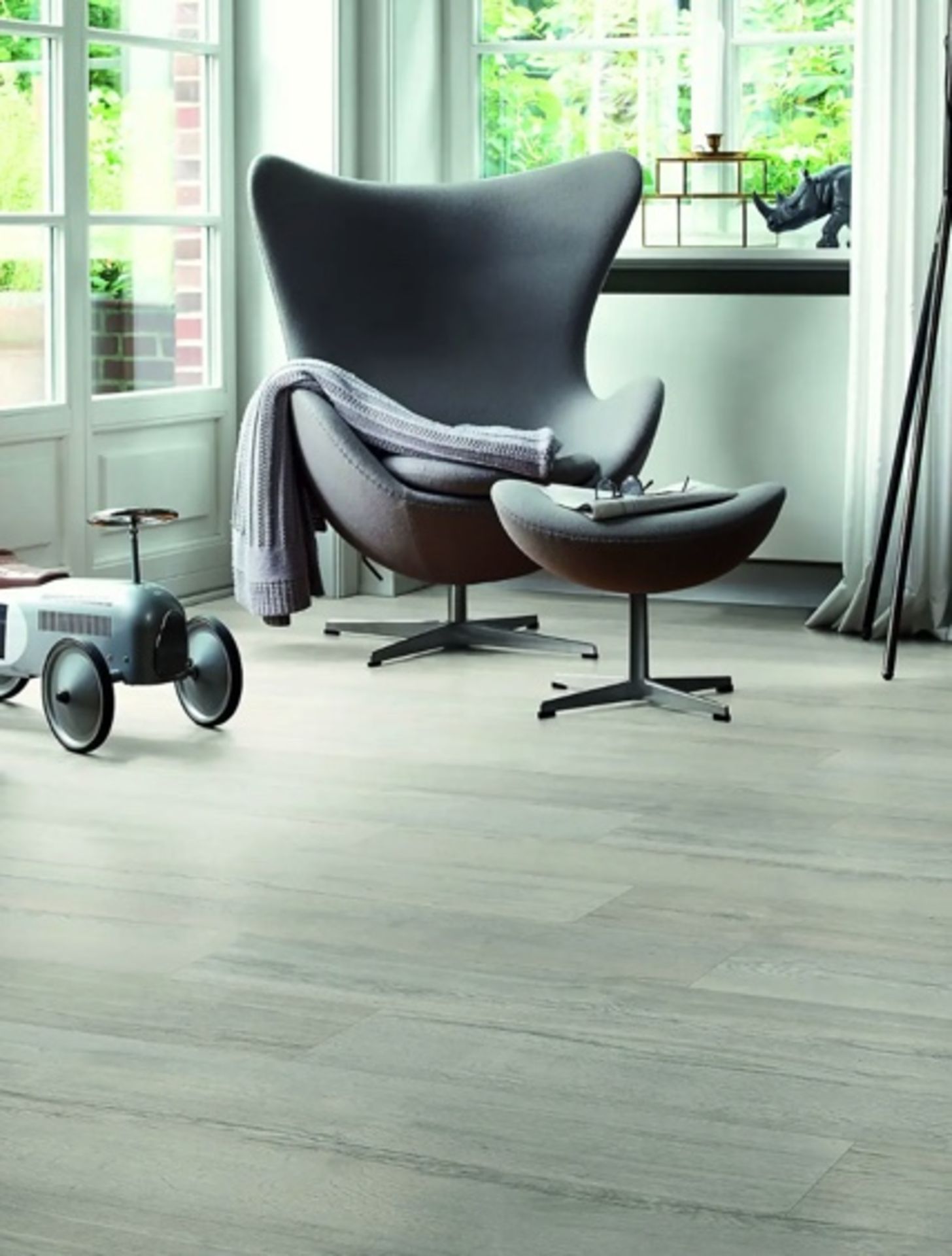 Brand New Boxed EGGER HOME Grey Elva Oak 10mm Laminate Flooring 13 sqm RRP £286 **NO VAT** - Image 2 of 2