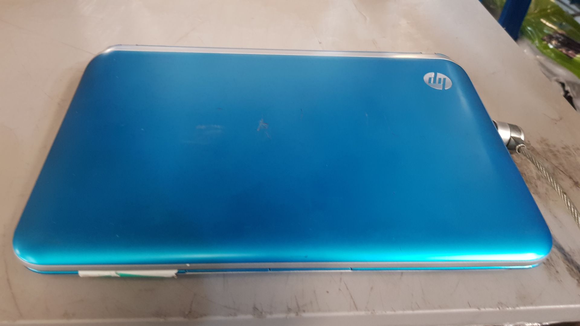 (1A) 2x Laptops. 1x Dell Inspiron 1546 White. 1x HP Mini Beats Audio Metallic Blue (Has Security Ca - Image 10 of 15