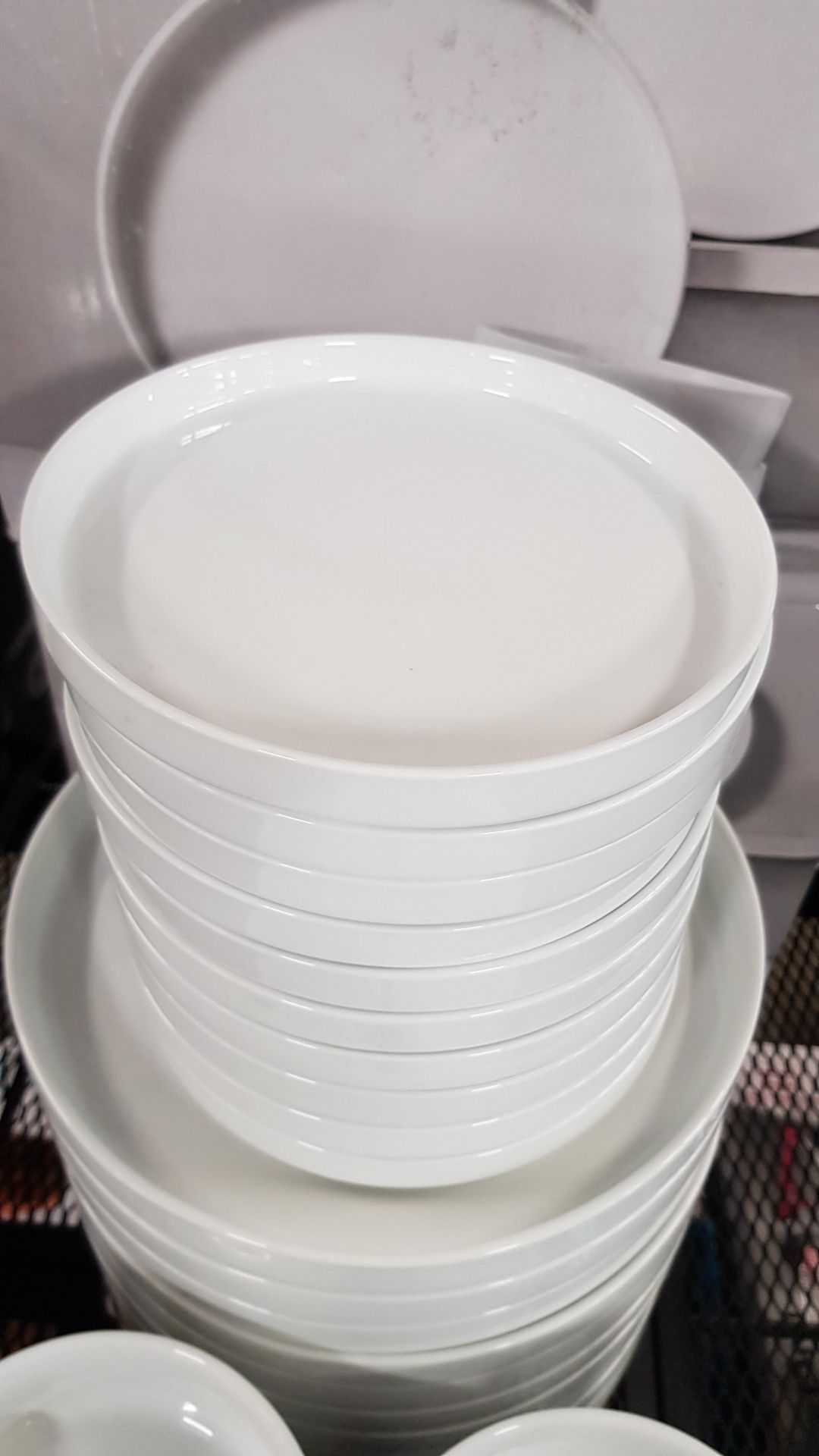 (6G) Lot RRP £80. Simply White Porcelain 33 Piece Diner Set. 11x Dinner Plate, 12x Bowl, 10x Side P - Image 4 of 5