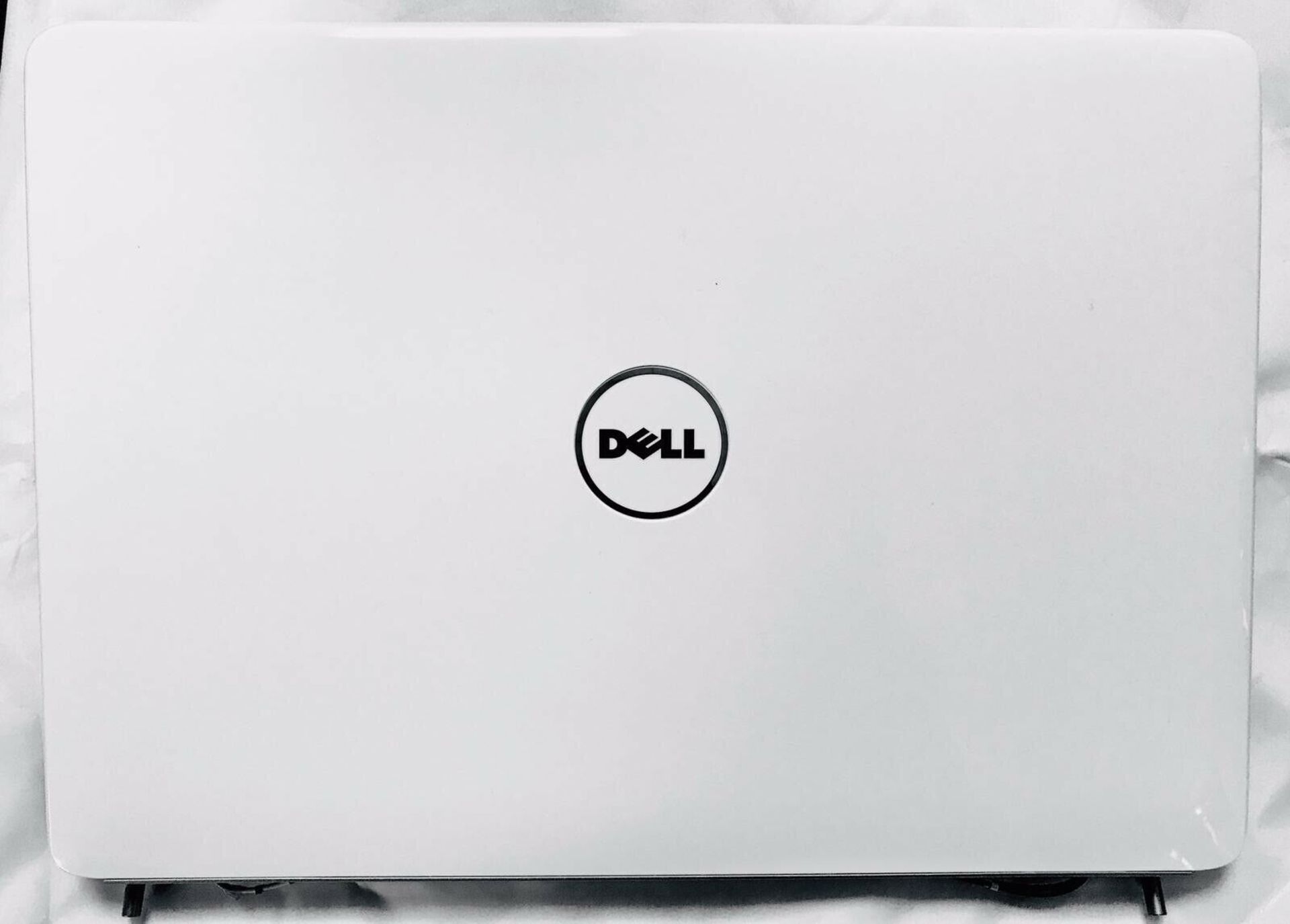 (1A) 2x Laptops. 1x Dell Inspiron 1546 White. 1x HP Mini Beats Audio Metallic Blue (Has Security Ca