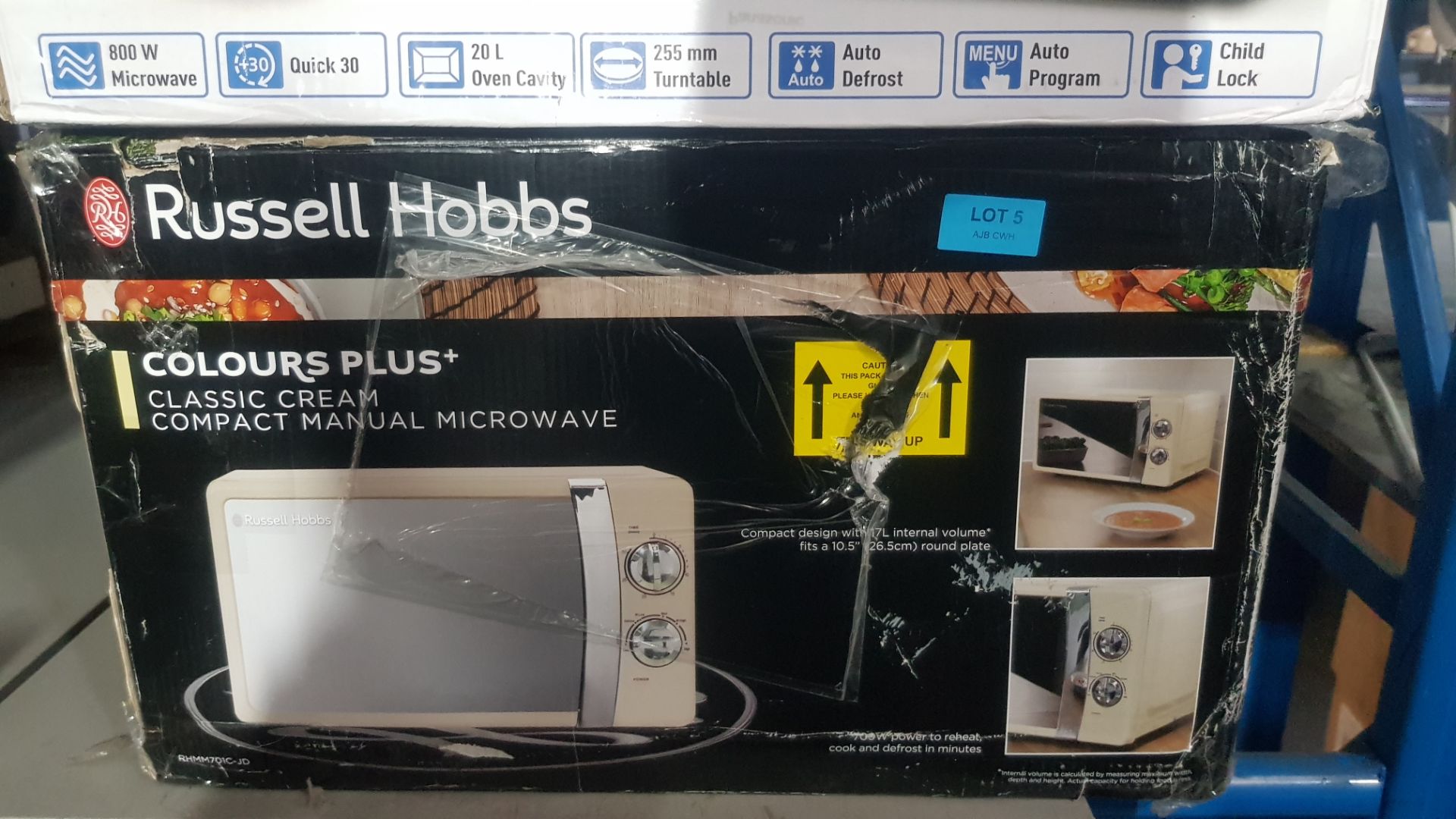 (1B). RRP £80. Russell Hobbs Colours Plus Classic Cream Compact Manual Microwave (RHMM701C-JD) - Image 4 of 4